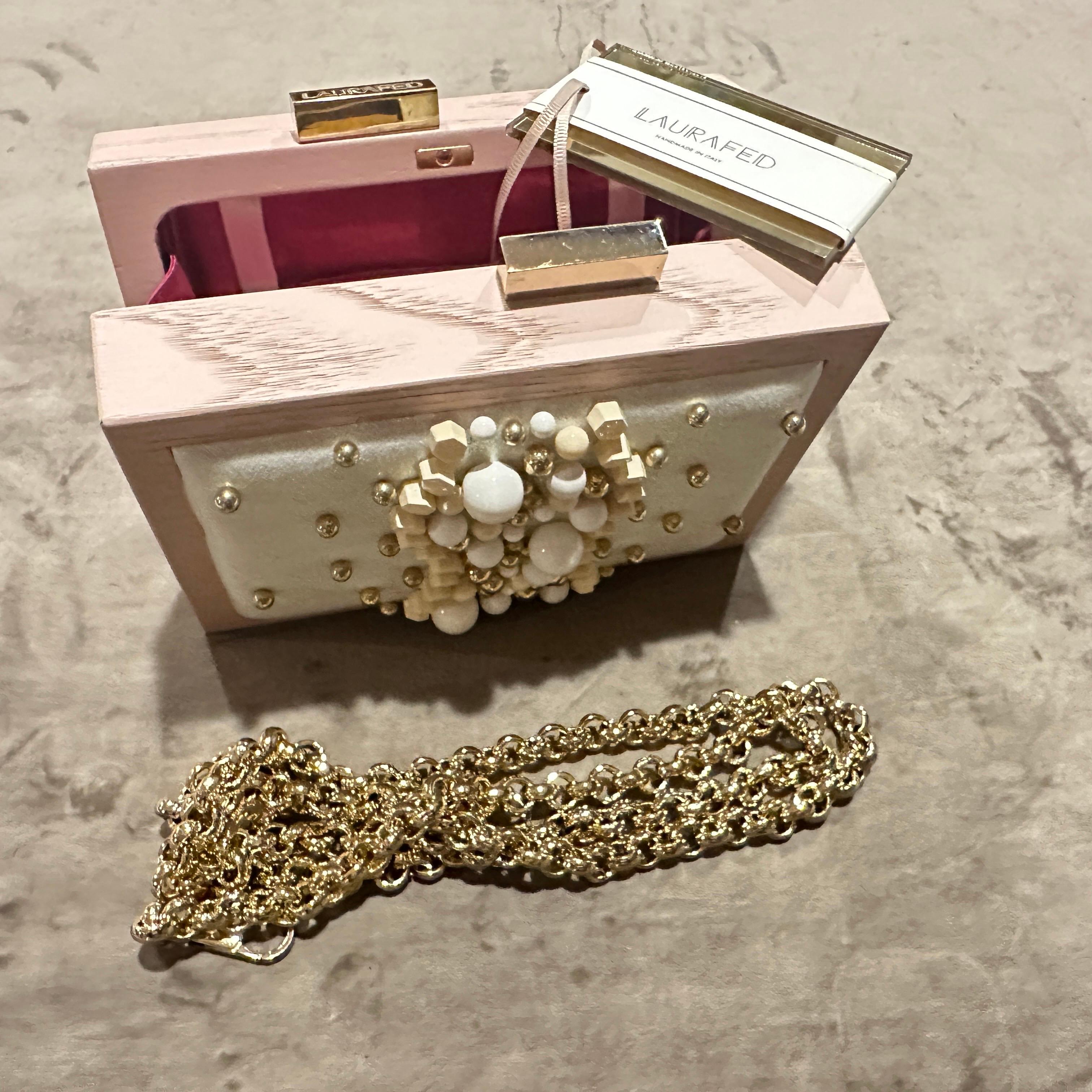 Borsa da sera in pelle bianca e legno rosa del XXI secolo di alta qualità di Laurafed in vendita 5