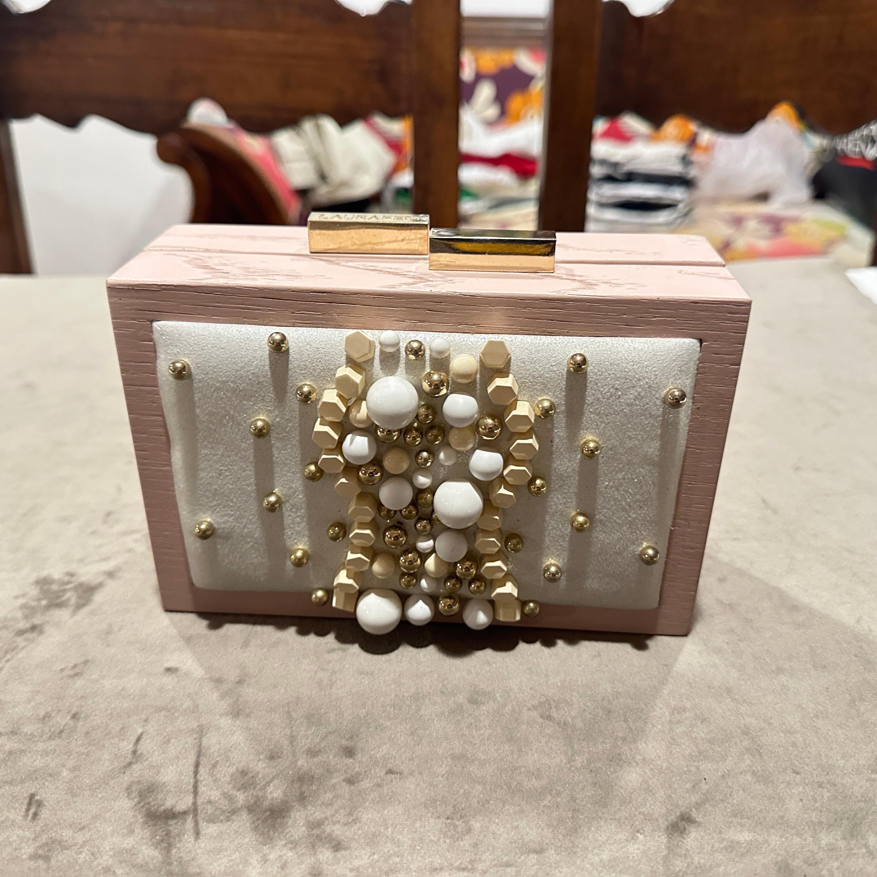 Borsa da sera in pelle bianca e legno rosa del XXI secolo di alta qualità di Laurafed in vendita 7