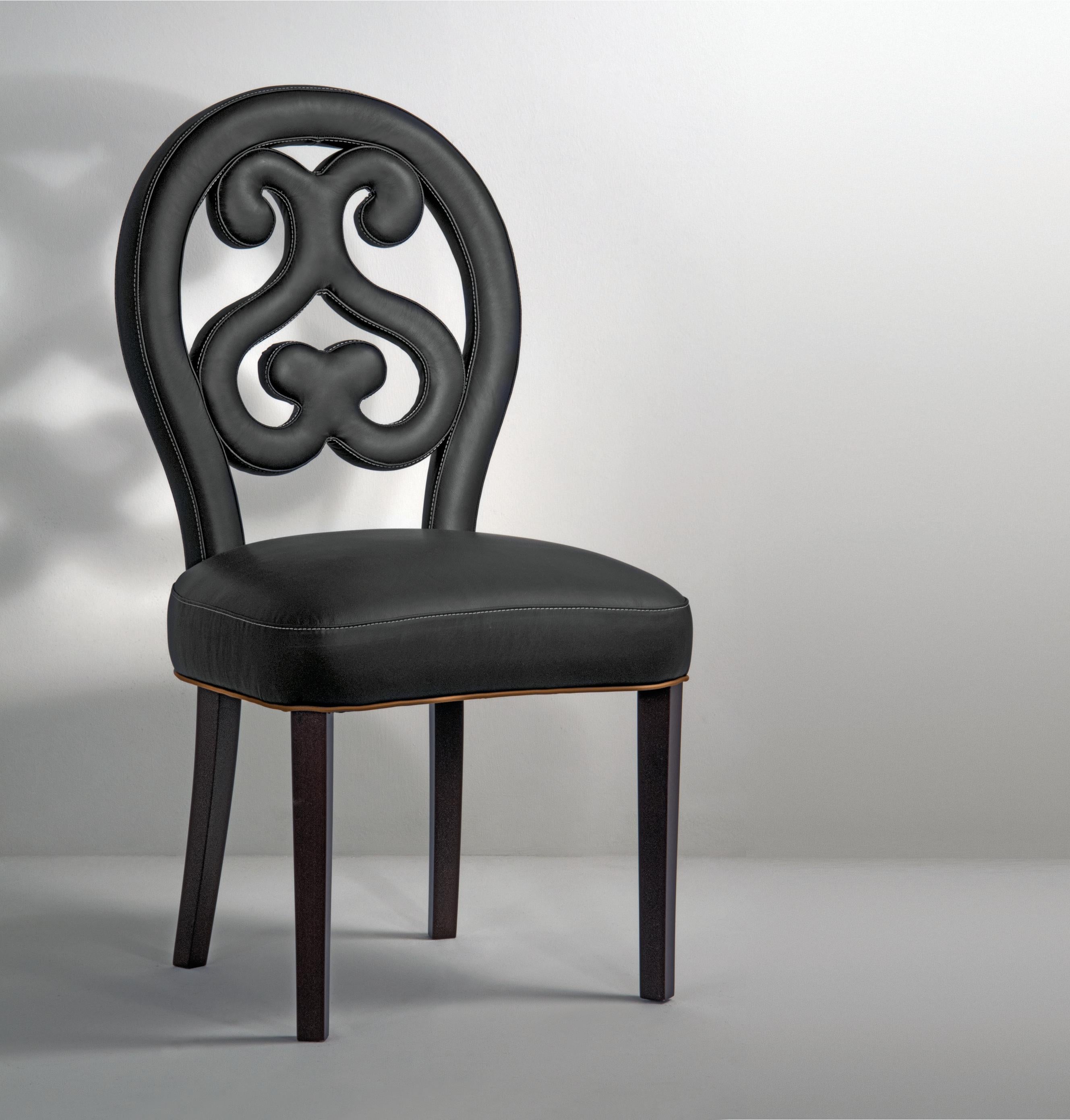 An incomparable artisan mastery typical of our land is the distinguishing feature of this collection.
The Home collection by Patrizia Garganti includes chairs, armchairs, sofas, coffee tables and tea tables entirely handmade by expert Italian