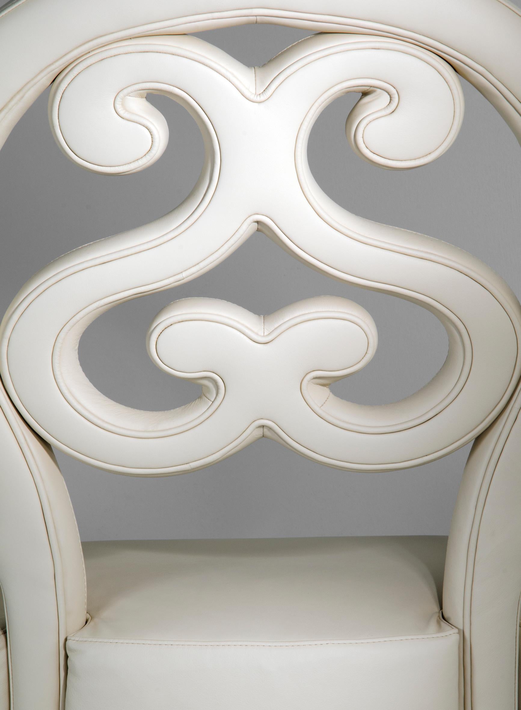 italien 21st Century Home collection Fauteuil en cuir ivoire par Patrizia Garganti en vente