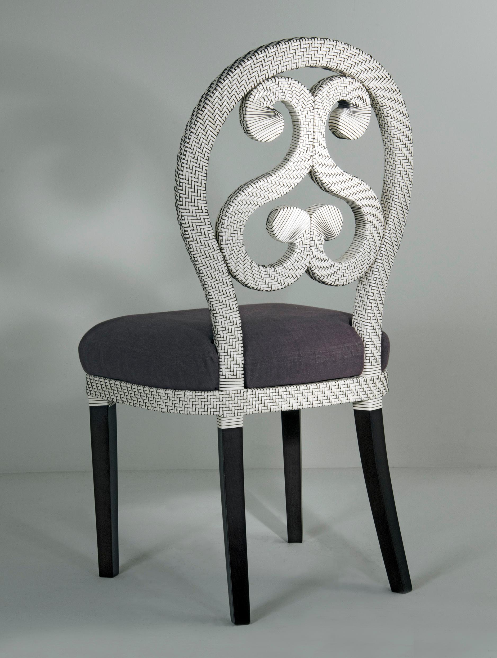 italien 21st Century Home collection Cuir tressé blanc  Chaise de Patrizia Garganti en vente