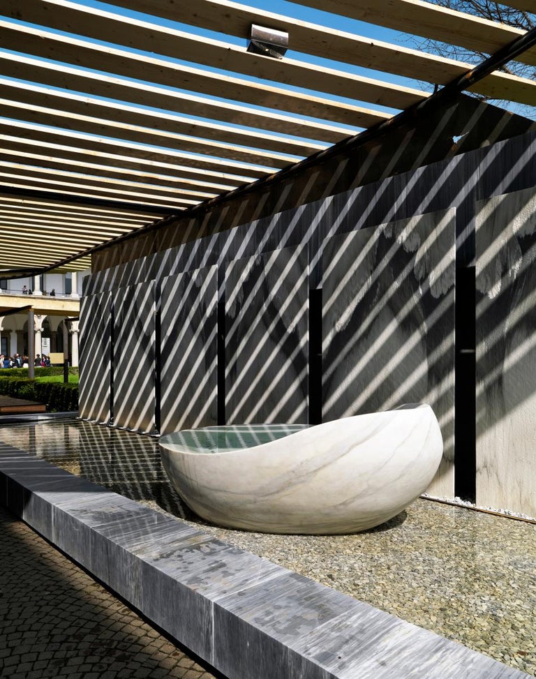 21st Century Home Design White Calacatta Marble Bath Holds 5 People For