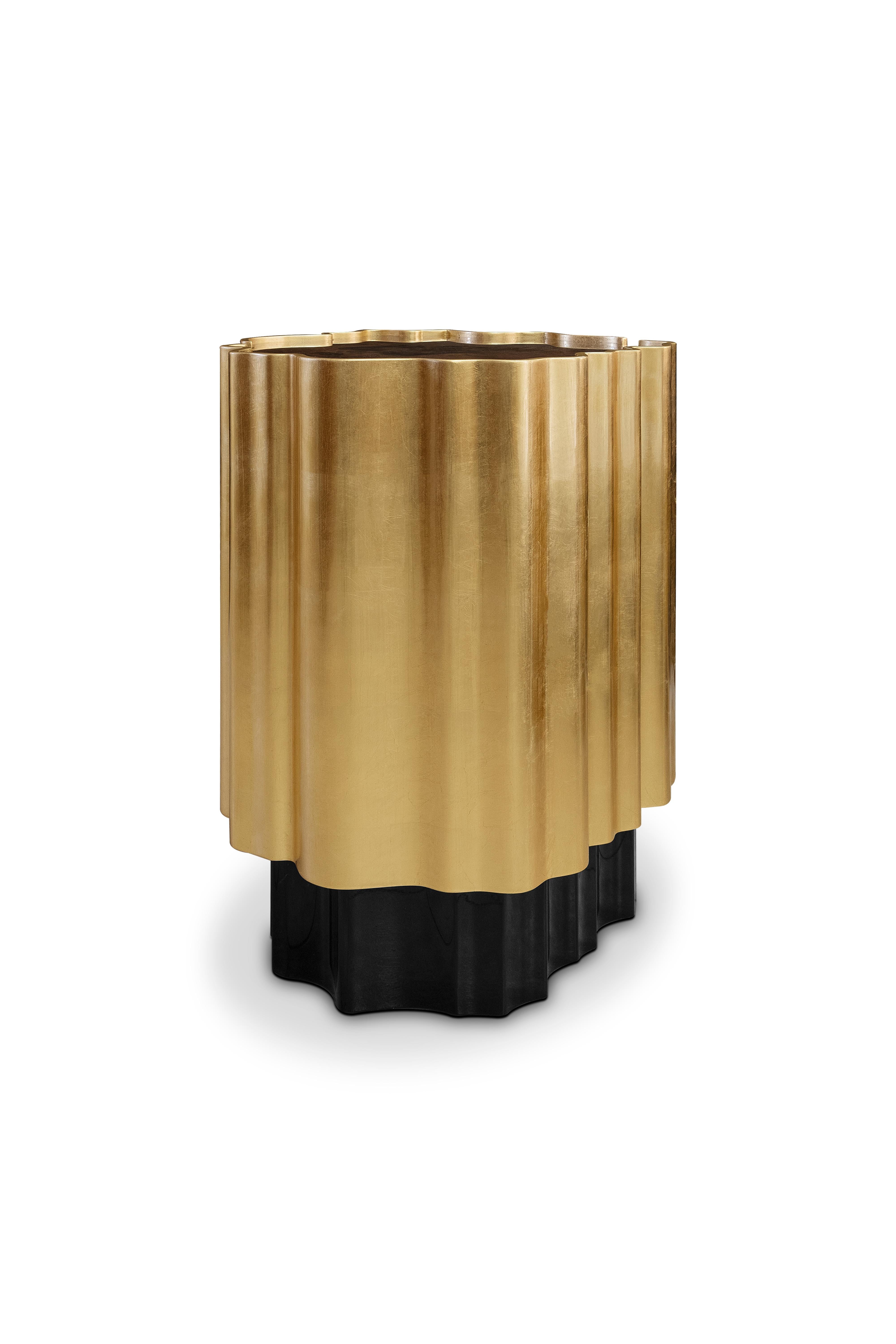 21st Century Horizon Side Table Wood Gold Leaf In New Condition For Sale In RIO TINTO, PT