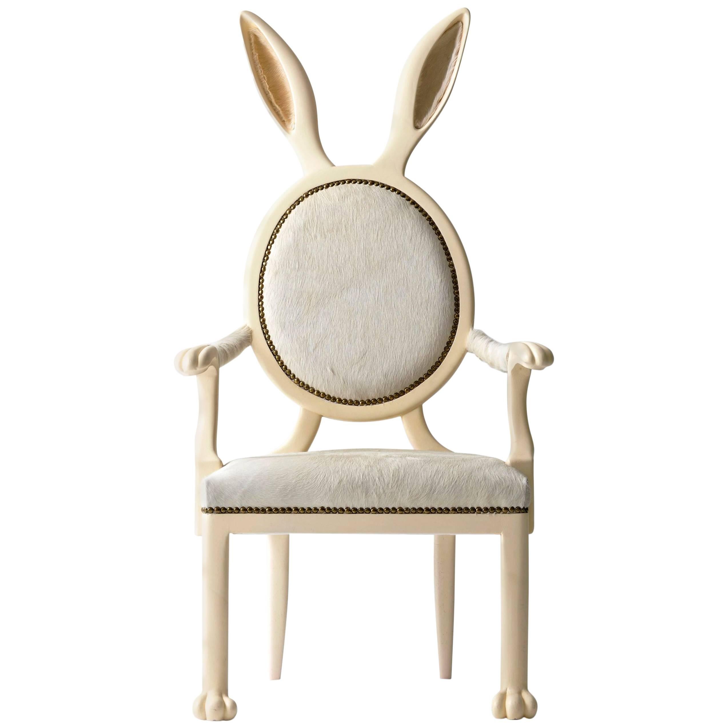 Fauteuil hybride n° 2 du 21e siècle avec oreilles en forme de boule et cuir blanc