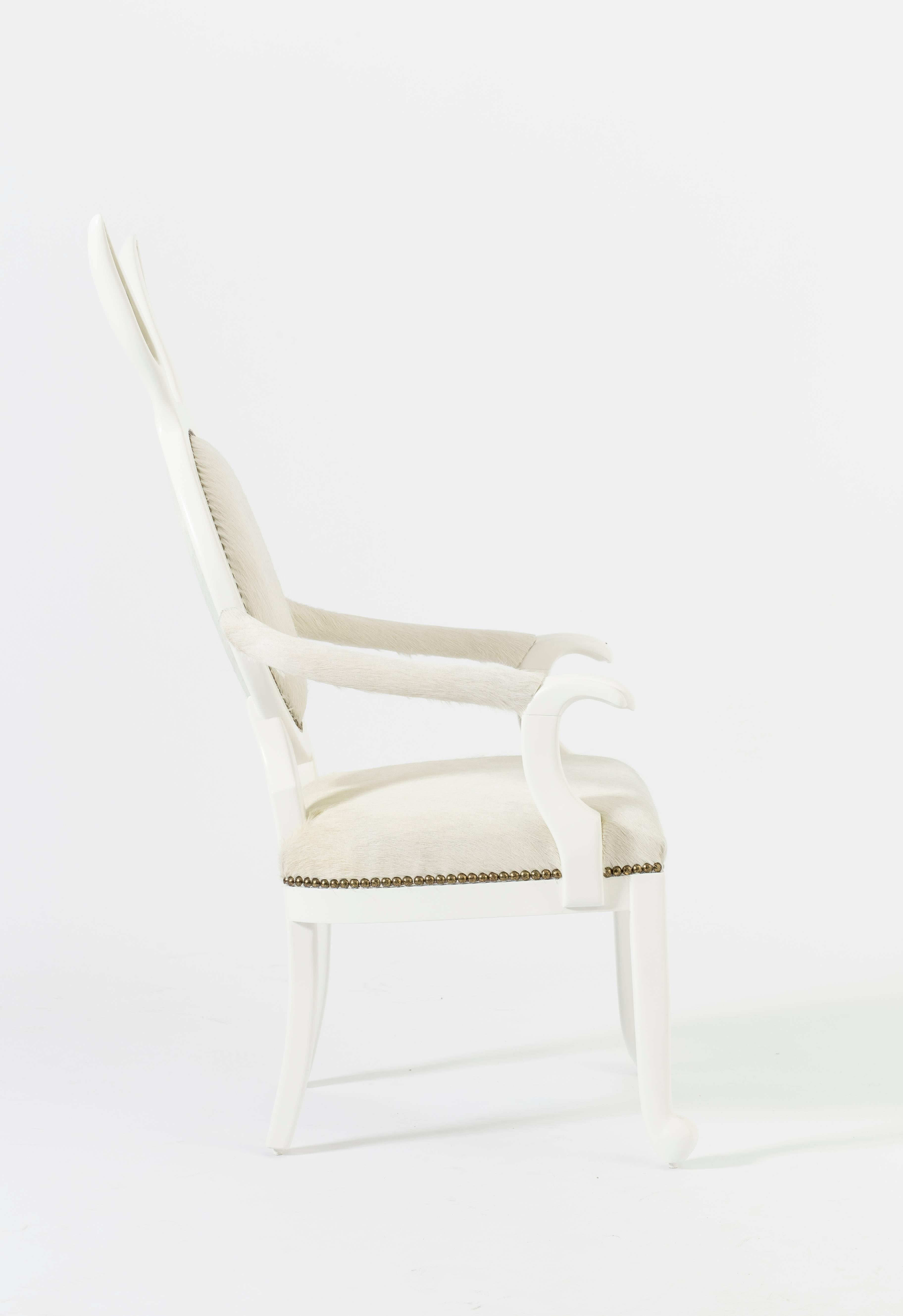 Fauteuil hybride n° 2 du 21e siècle pour enfants avec oreilles en forme de boule et cuir blanc Neuf - En vente à New York, NY