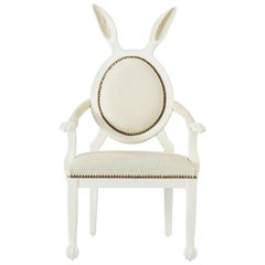 Sillón infantil híbrido nº 2 Siglo XXI con orejas de conejo y piel blanca