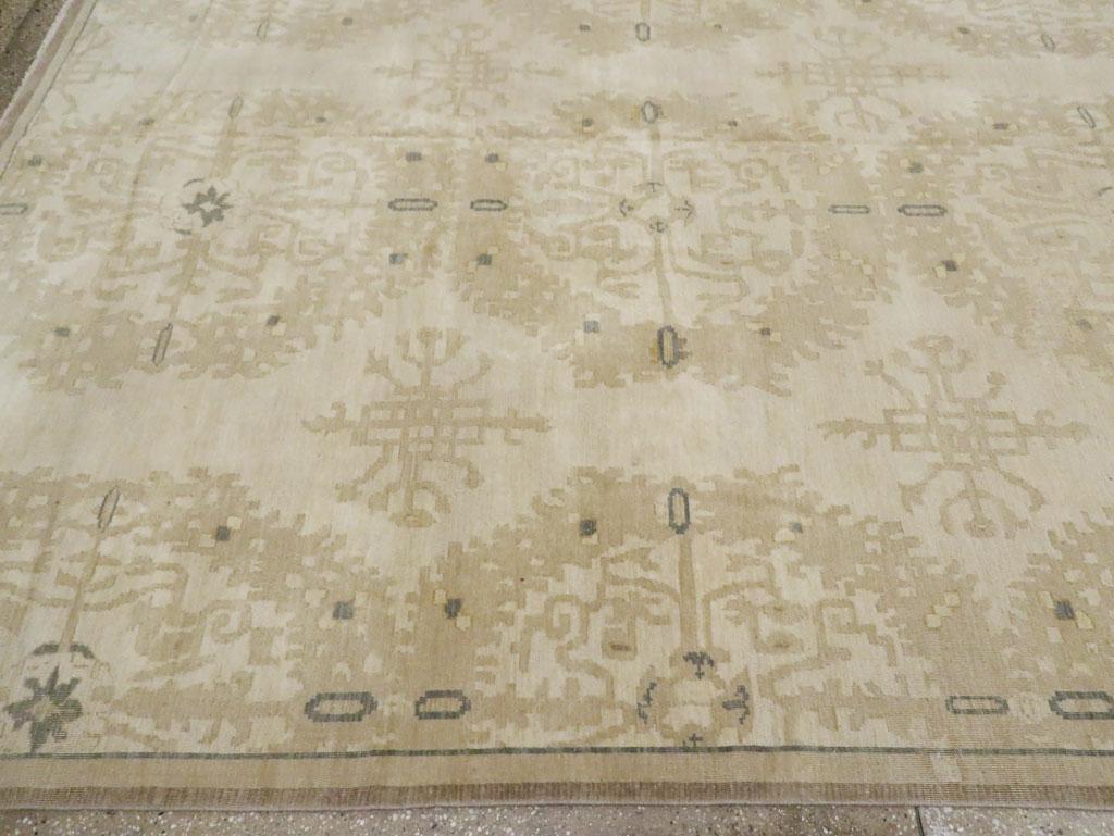Großer indischer Lahore-Teppich in Zimmergröße, 21. Jahrhundert (Handgeknüpft) im Angebot