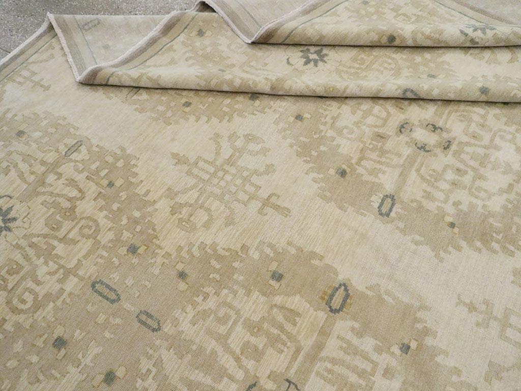 Großer indischer Lahore-Teppich in Zimmergröße, 21. Jahrhundert (Wolle) im Angebot