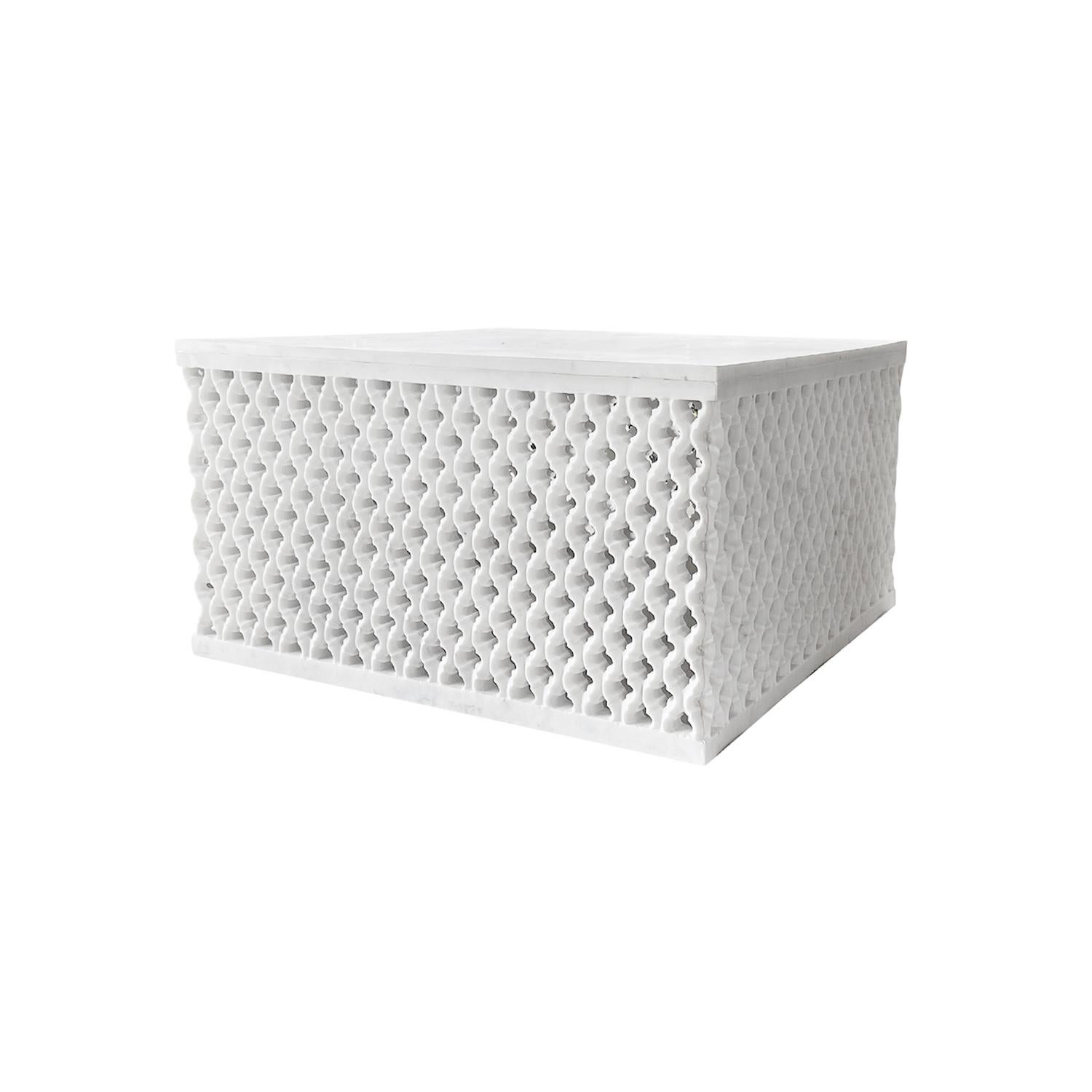 Mesa de centro de mármol indio del siglo XXI Quatrefoil Moderno de mediados de siglo en venta