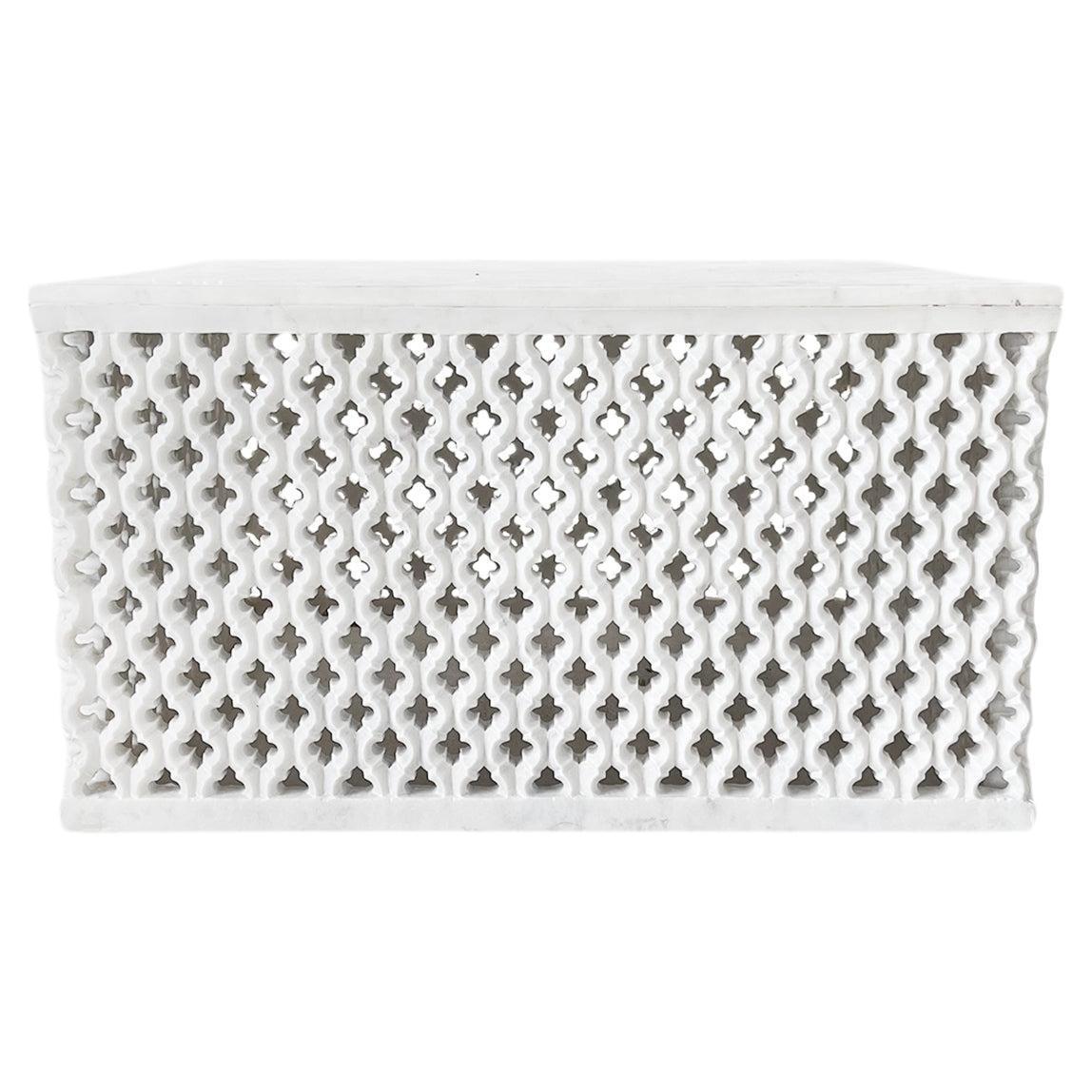 Indischer Marmor-Couchtisch des 21. Jahrhunderts Quatrefoil