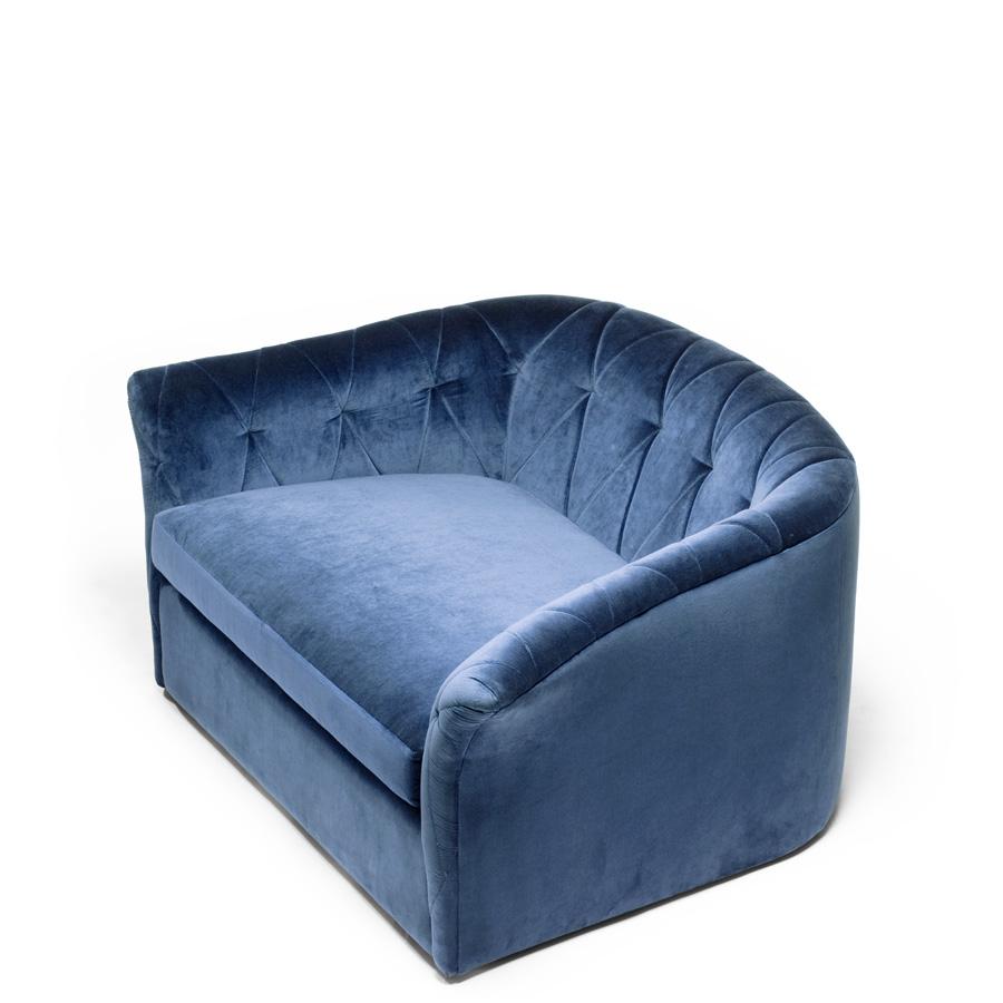 Fauteuil de salon Isabella de Duistt

La chaise longue ISABELLA, fabriquée avec une grande attention aux détails, présente de belles lignes incurvées et un dossier touffeté fixe qui s'impose dans n'importe quelle pièce. Cette chaise longue