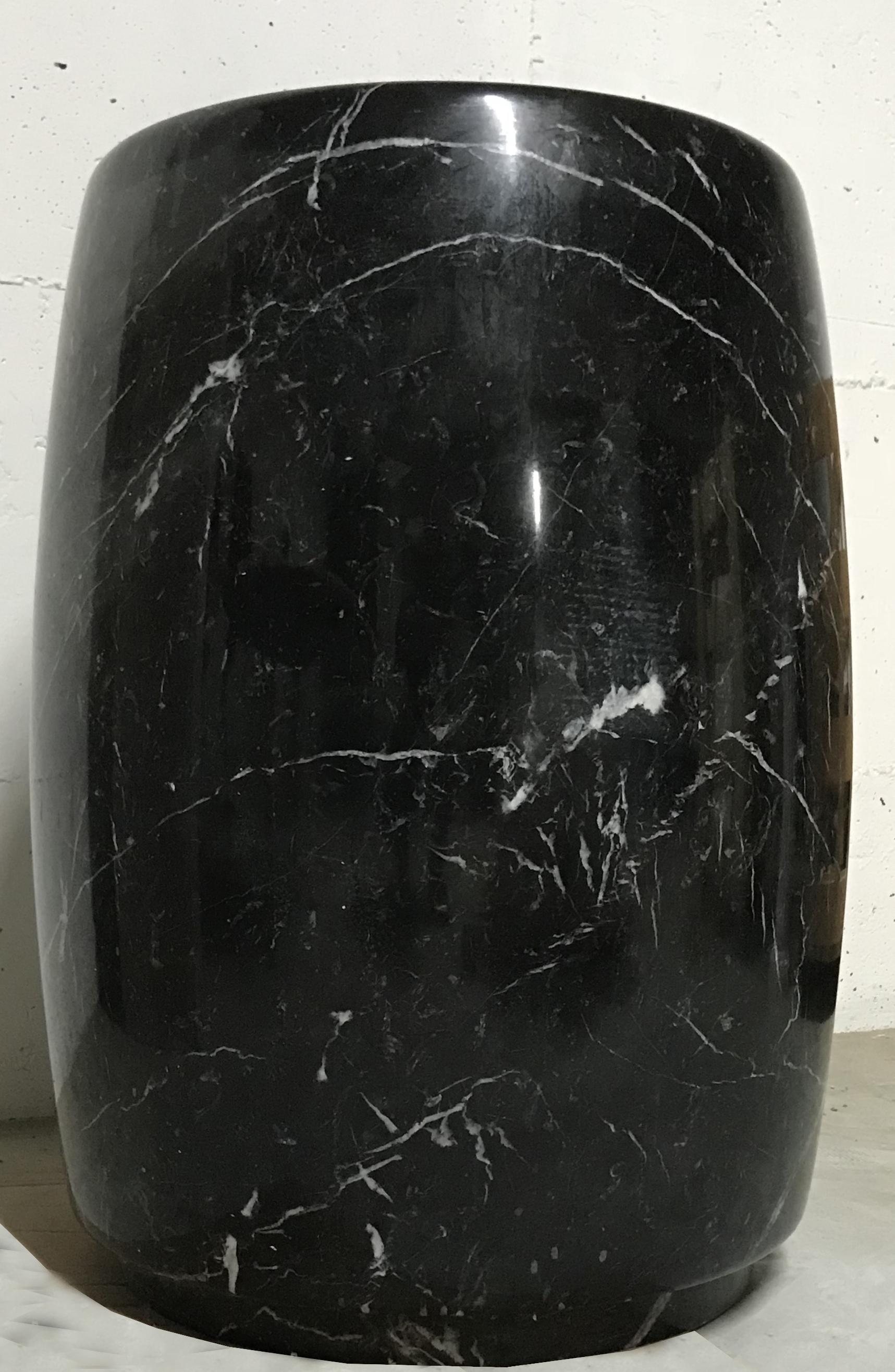 A very impressive and huge sink freestanding made in black marquina marble, a very elegant black marble with white veins. The sink is carved from the block and in the back have the cut to let it be put to the wall and cover the hydraulic