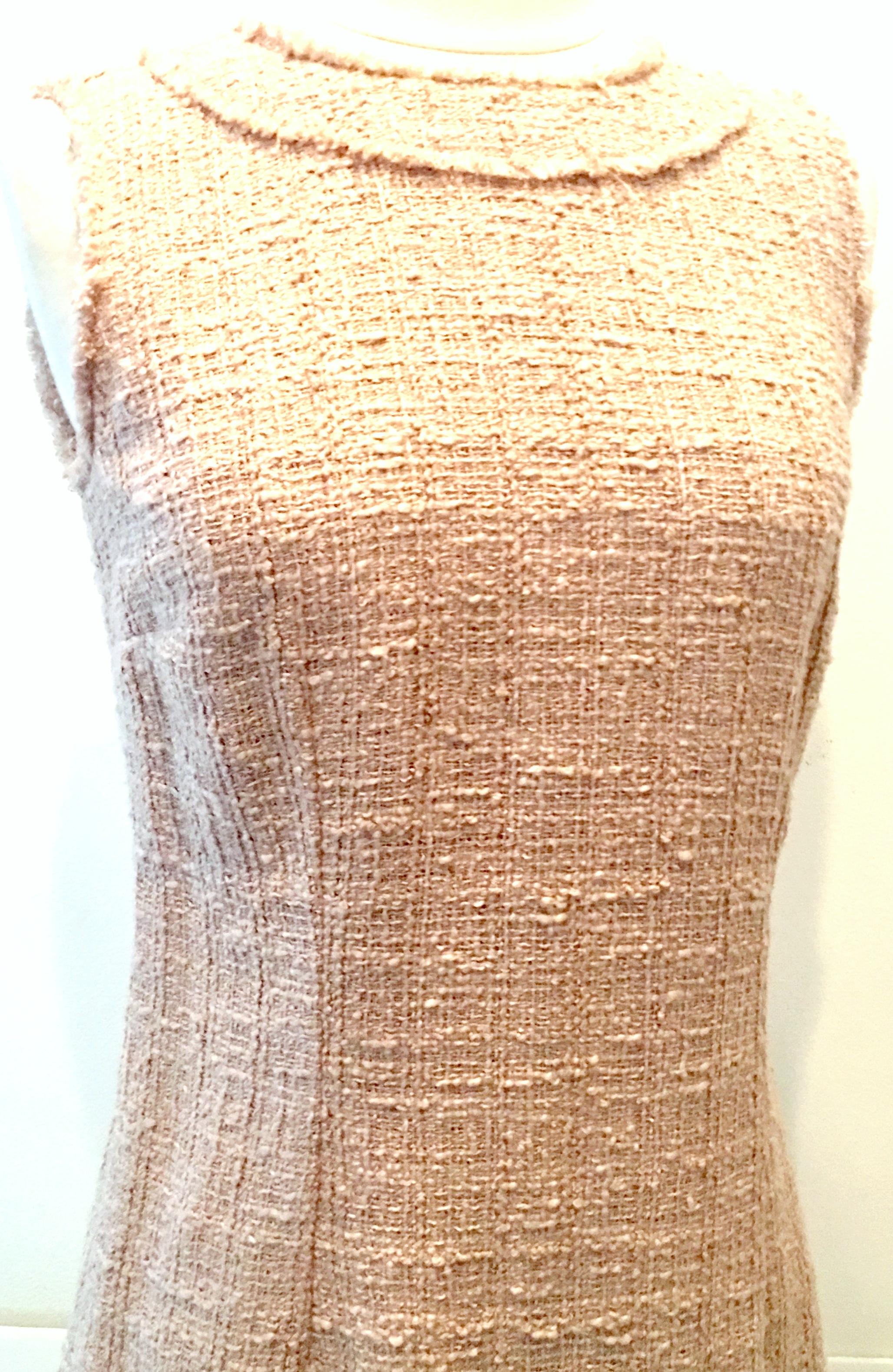 21st Century & New Italian Boucle Shift Dress By, Dolce & Gabbana - Size 42 For Sale 2