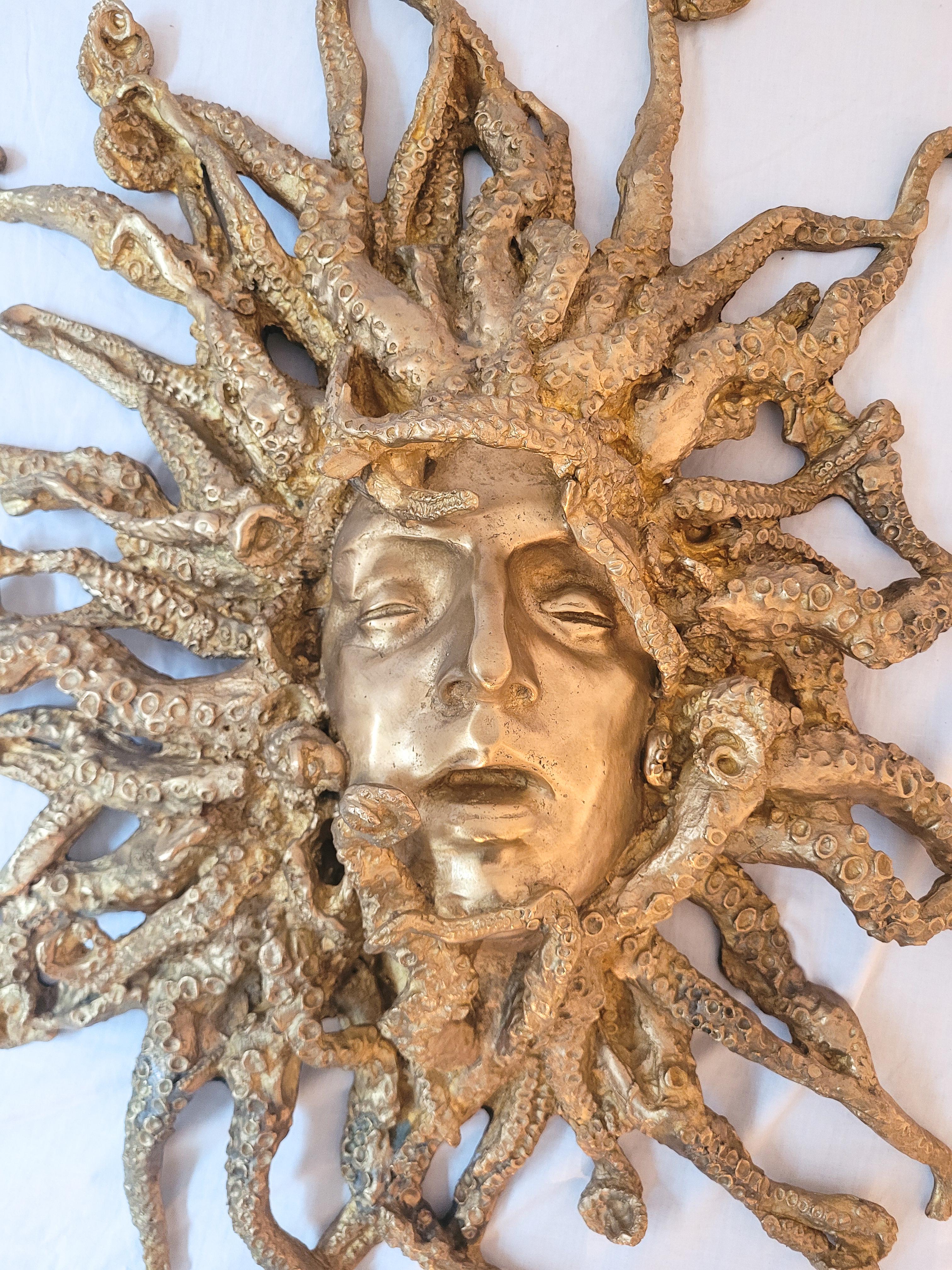 Un'impressionante scultura contemporanea in bronzo dell'artista italiana Paola Crema. Intitolata 