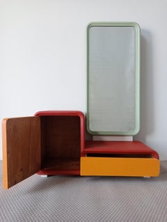 Armoire avec miroir Design/One contemporain 21ème siècle Résine colorée dans le bois