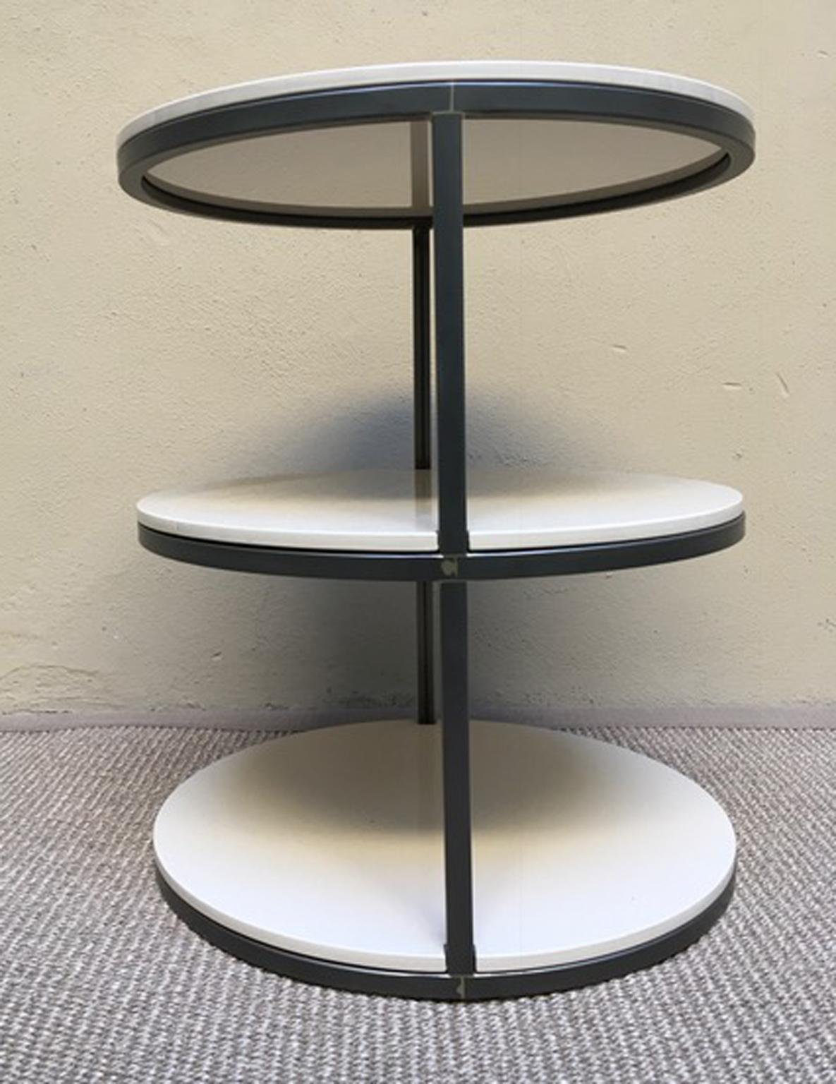 Italian Design Round Side Table in Lacquered Wood and Iron For Sale 6