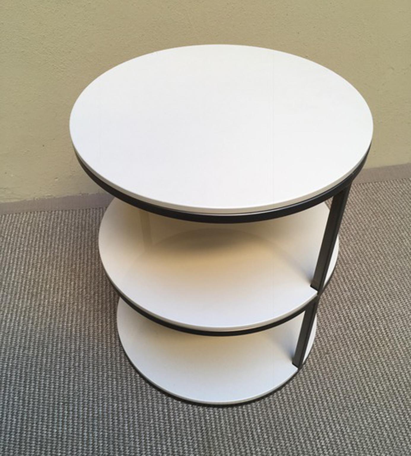 Italian Design Round Side Table in Lacquered Wood and Iron For Sale 4