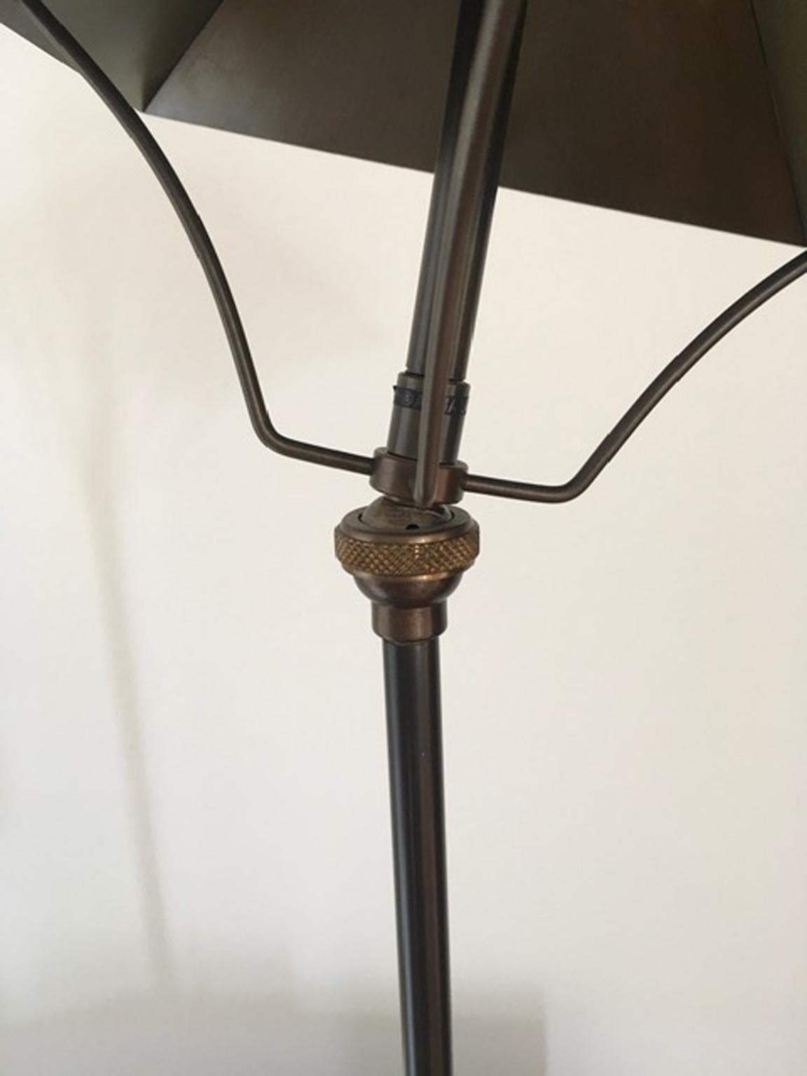 Cordless-Tischlampe aus brüniertem Messing, italienisches Design des 21. Jahrhunderts im Angebot 5