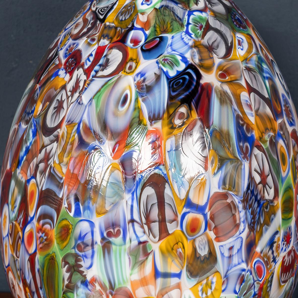 Italienische Eiförmige Tischlampe des 21. Jahrhunderts von Murrina Millefiori, Murano im Angebot 1