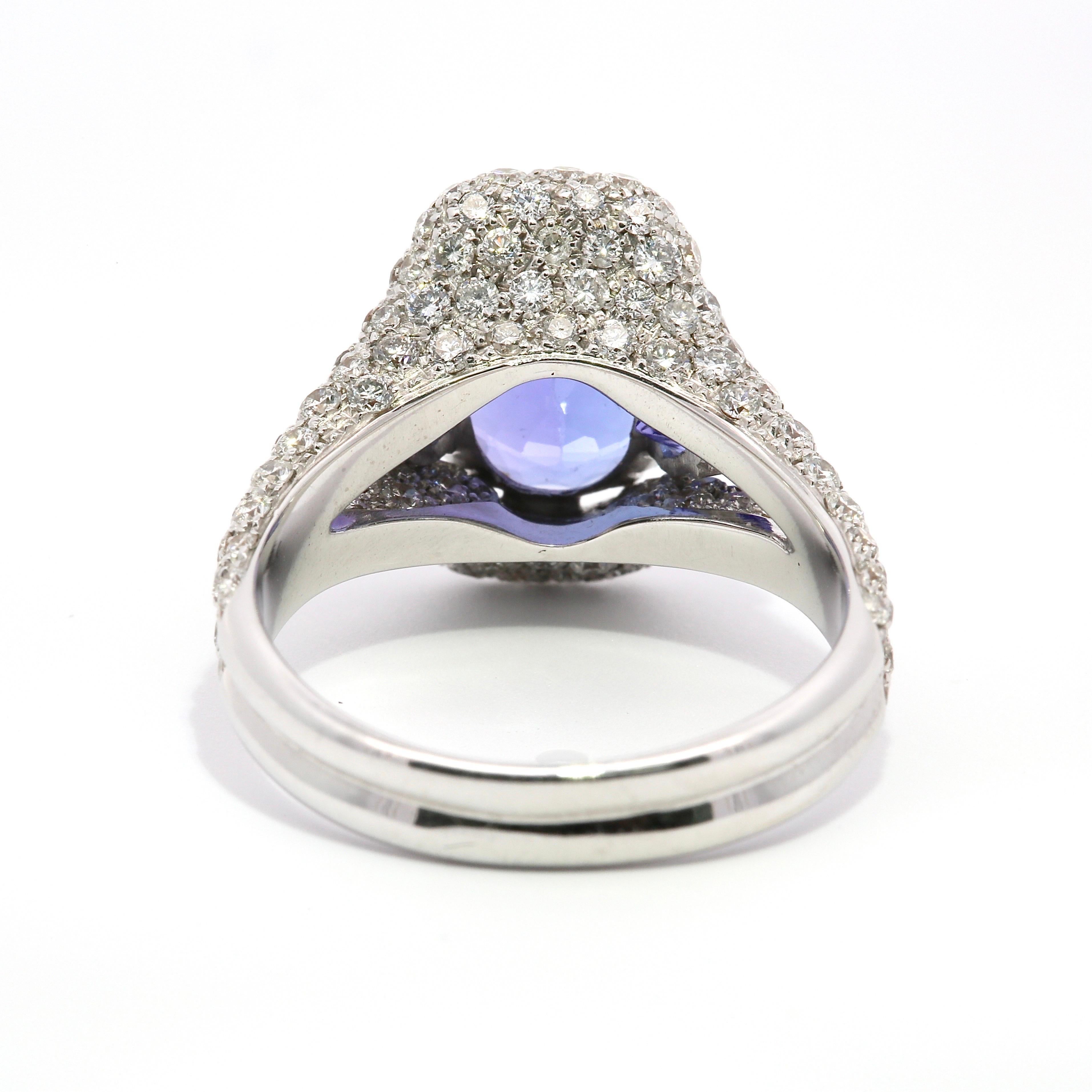 Siglo XXI Anillo de tanzanita y diamantes 