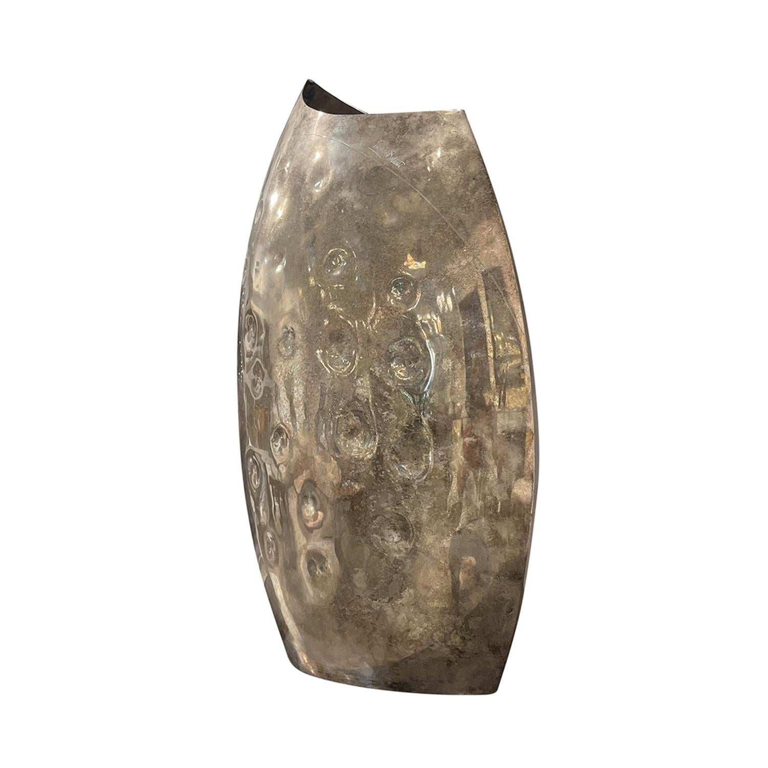 Mid-Century Modern 21st Century Italian Silver-Plated Metal Sculptural Vase by Roberto Bellitti