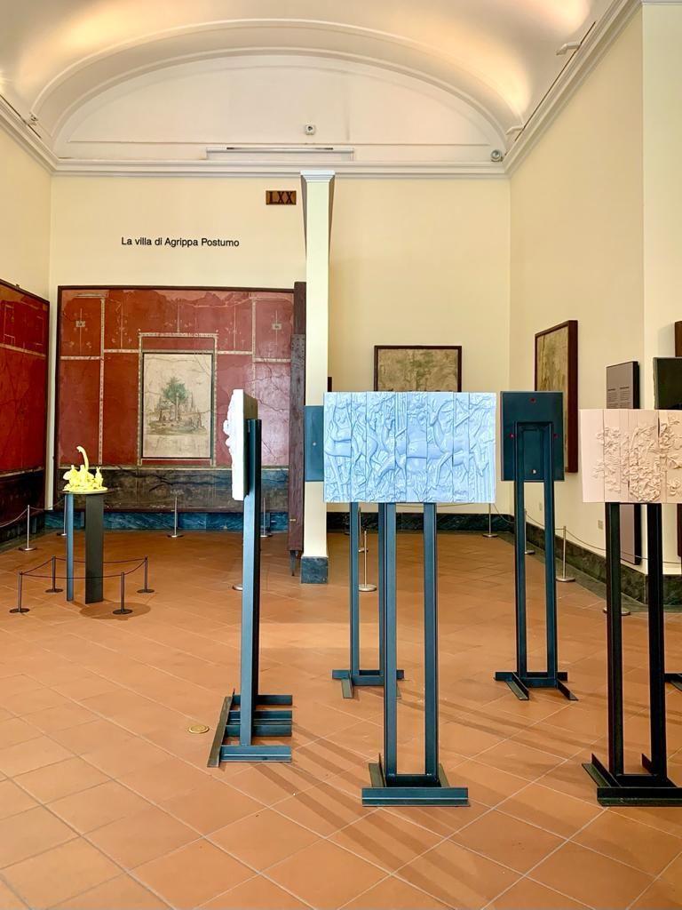 21e siècle Italie, panneau d'ornement, céramique Gatti, designer A. Anastasio Neuf - En vente à Faenza, IT