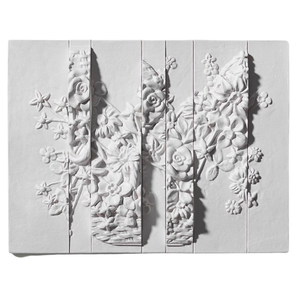 21° secolo Italia, Pannello bianco a fiori, Ceramica Gatti, Designer A. Anastasio