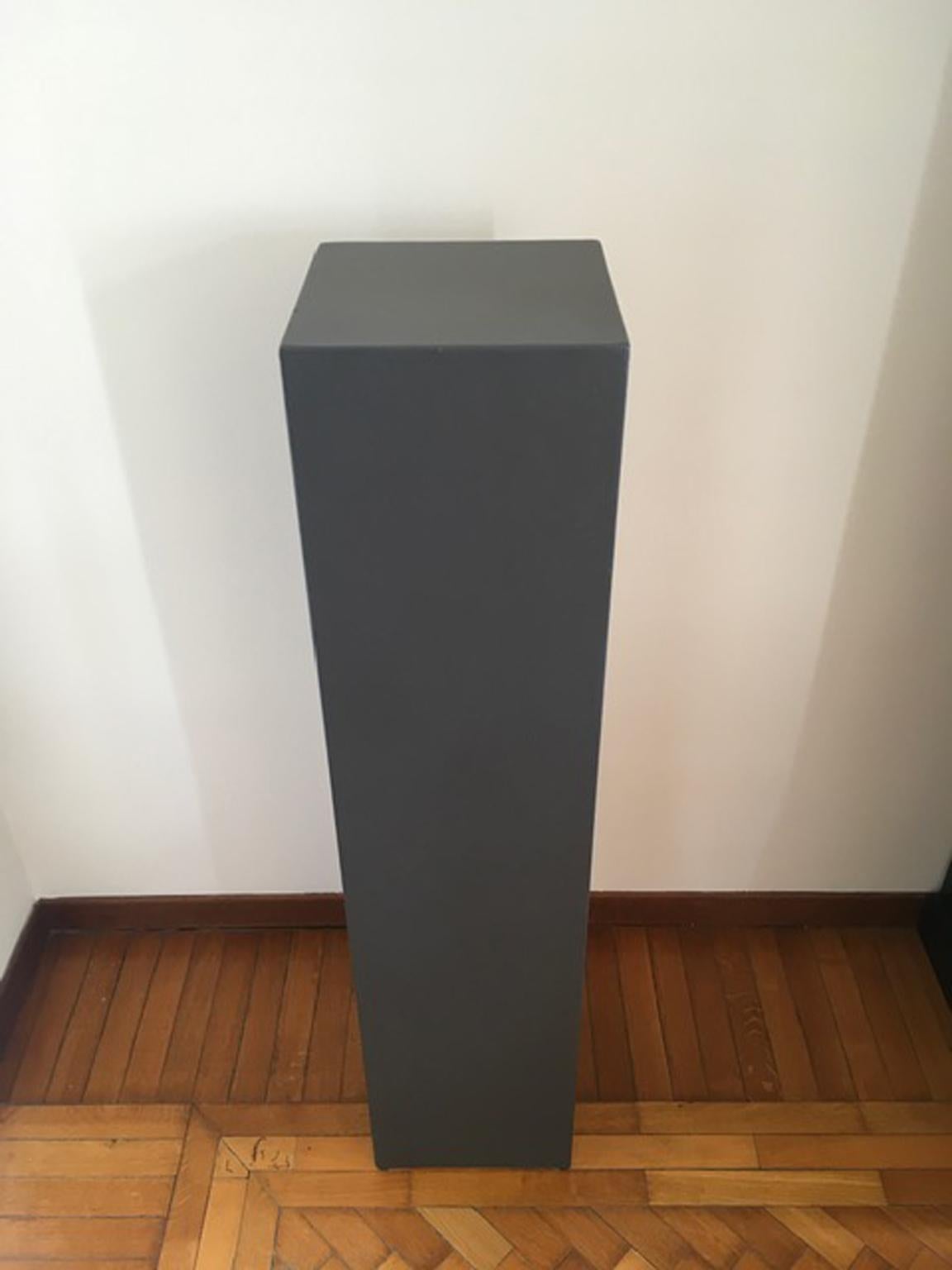 21st Century Italy Wooden Grey Lacquered Column In New Condition For Sale In Brescia, IT
