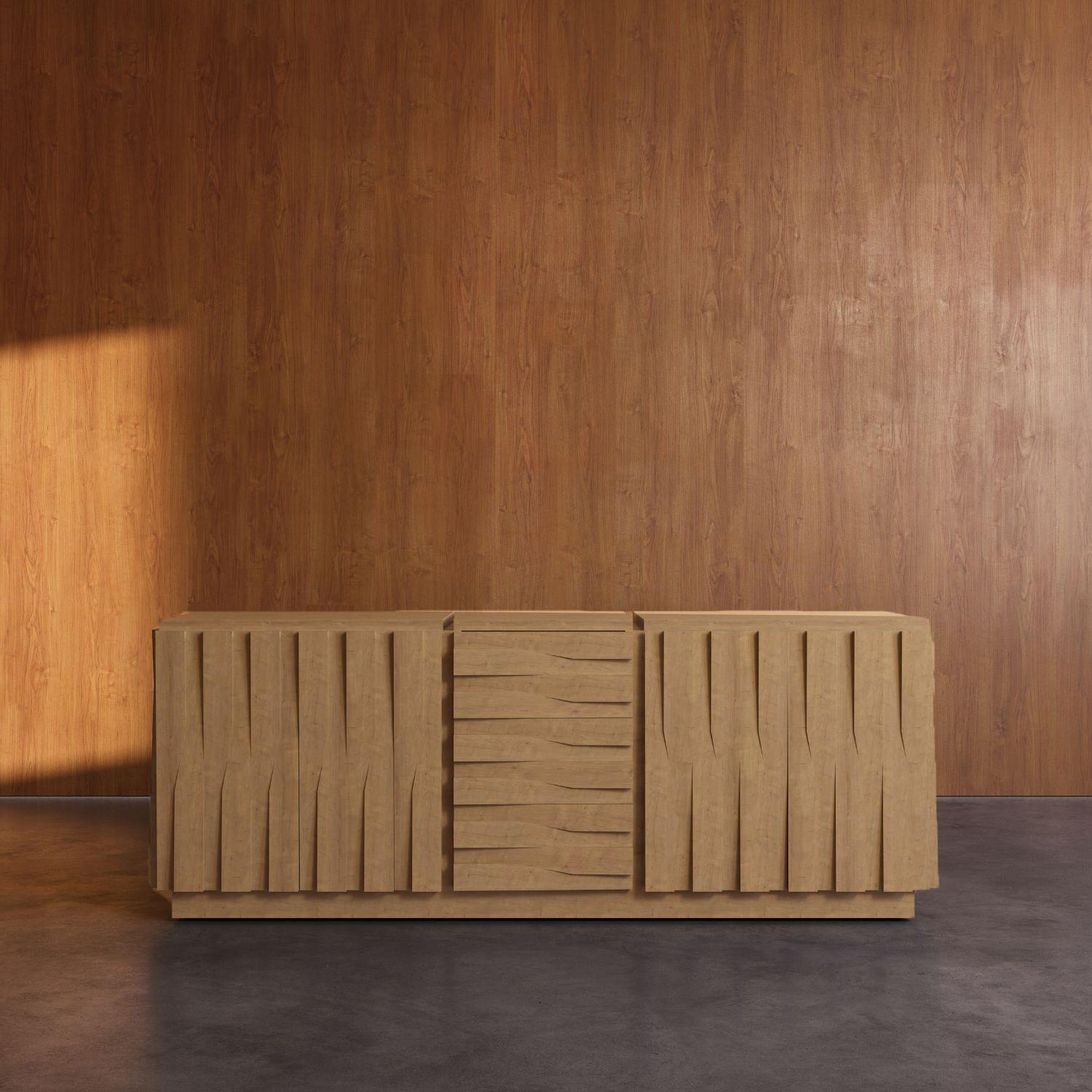 Jacaranda Sideboard, in Natural Oak Wood, Handcrafted in Portugal by Duistt

The Jacarandá sideboard, handcrafted by Portuguese artisans, was designed to pursuit the beauty of volume and form. Throughout an elegant, balanced and exquisite detailing