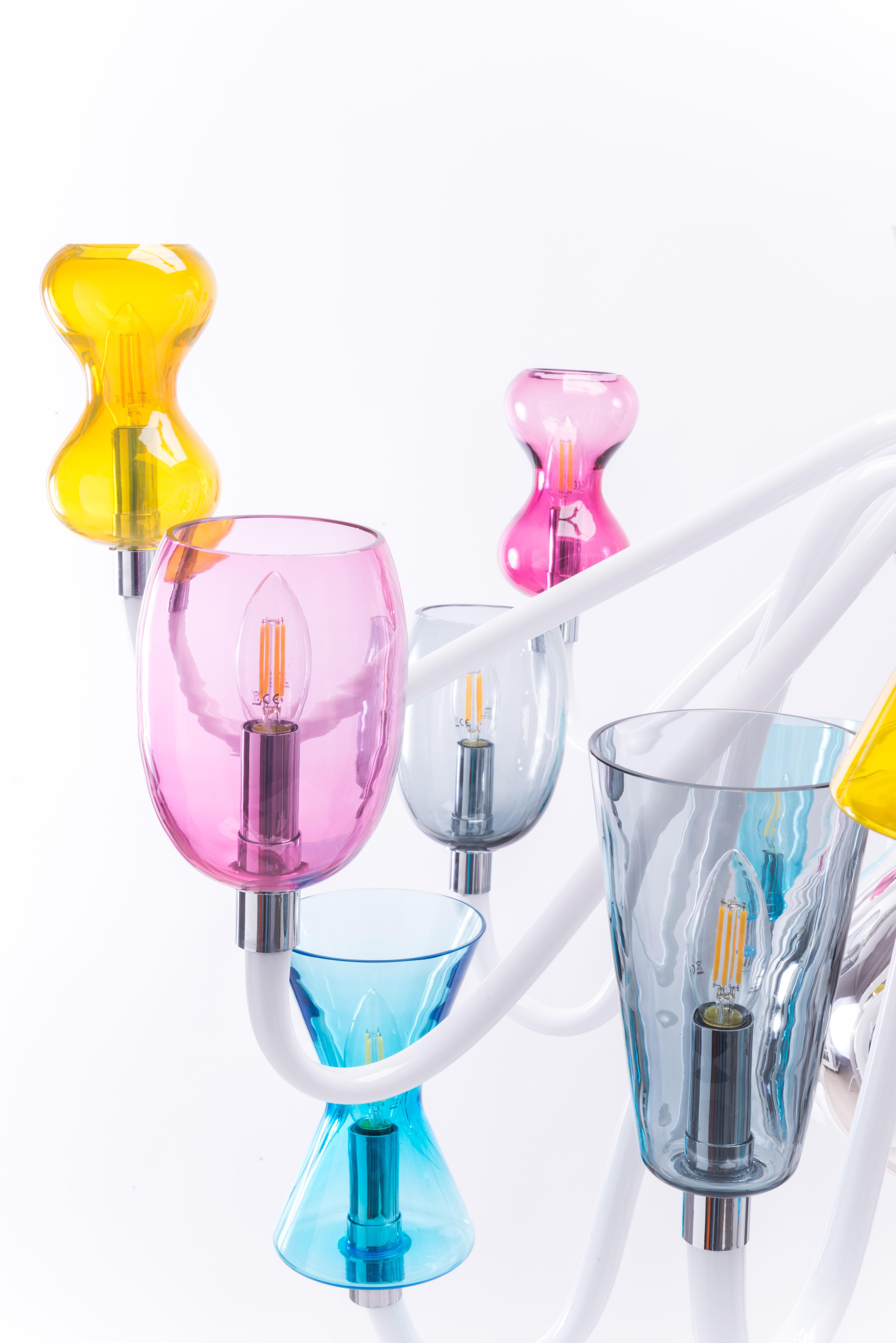 Verre de Murano Lustre Karim Rashid du 21e siècle 16 lumières en verre de Murano de différentes couleurs en vente