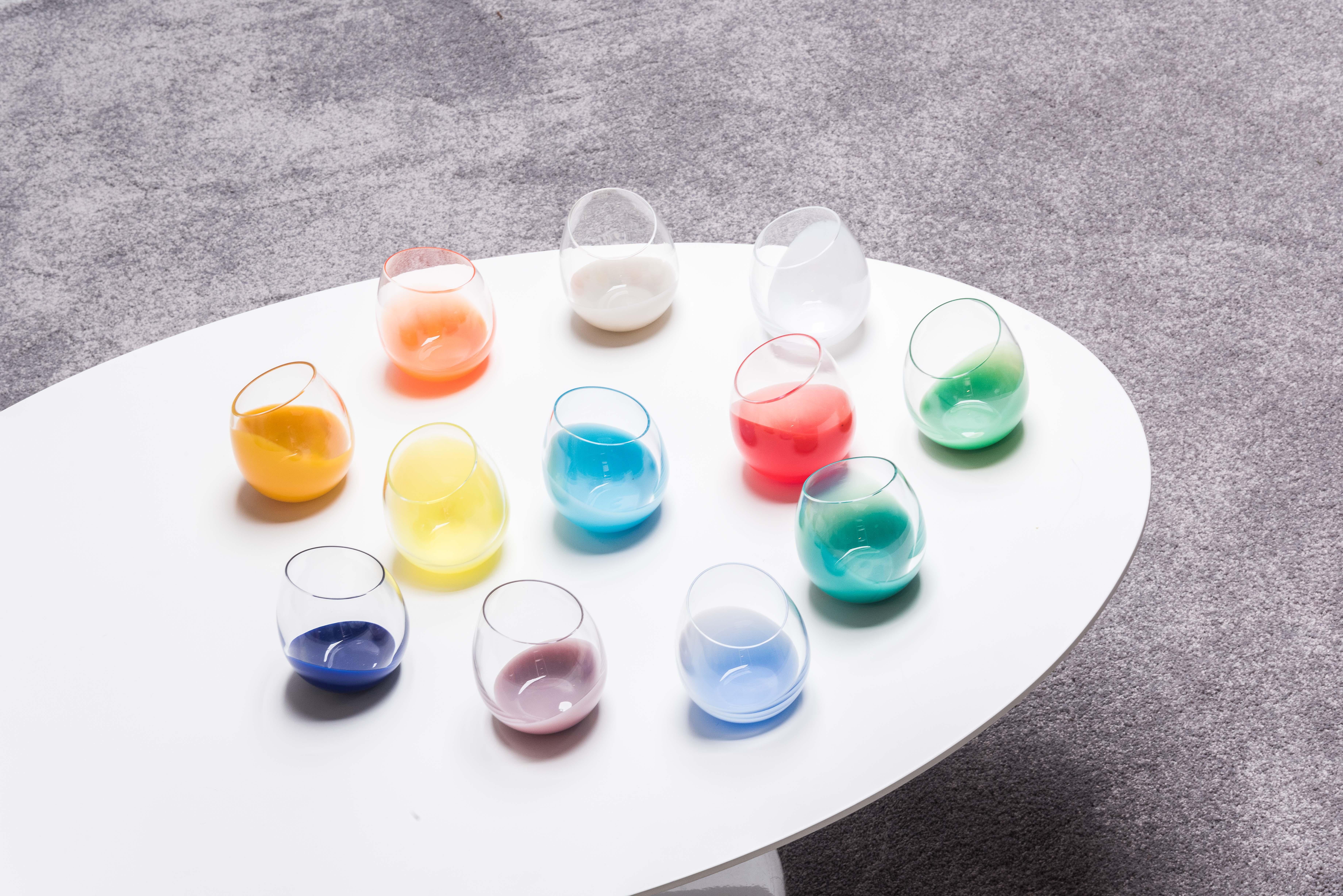 XXIe siècle et contemporain Verres Karim Rashid Fila du 21e siècle en verre de Murano de différentes couleurs en vente