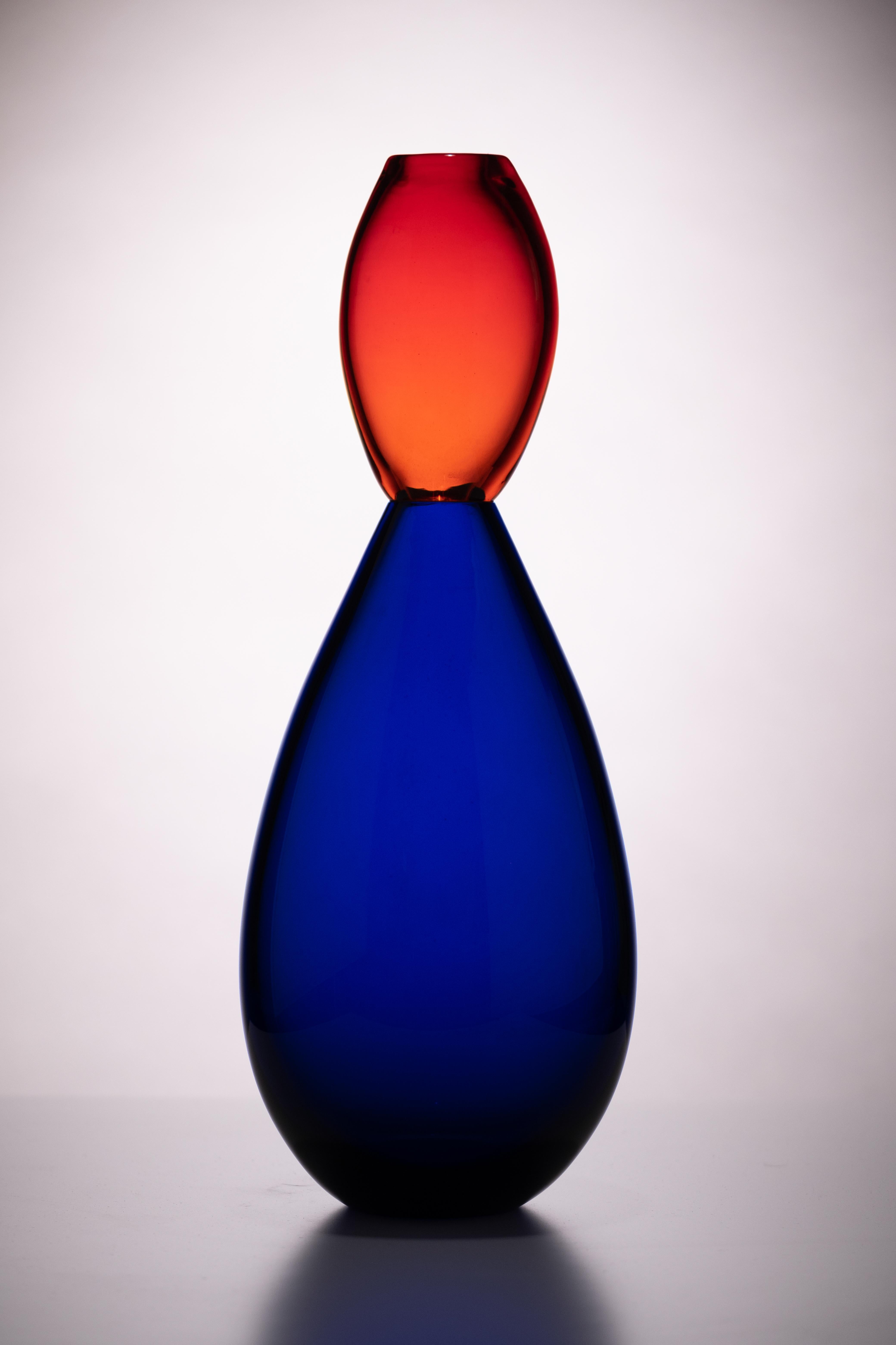 Hand-Crafted 21st Century Karim Rashid King Vase Murano Glass Oriental Red and Ocean Blue For Sale