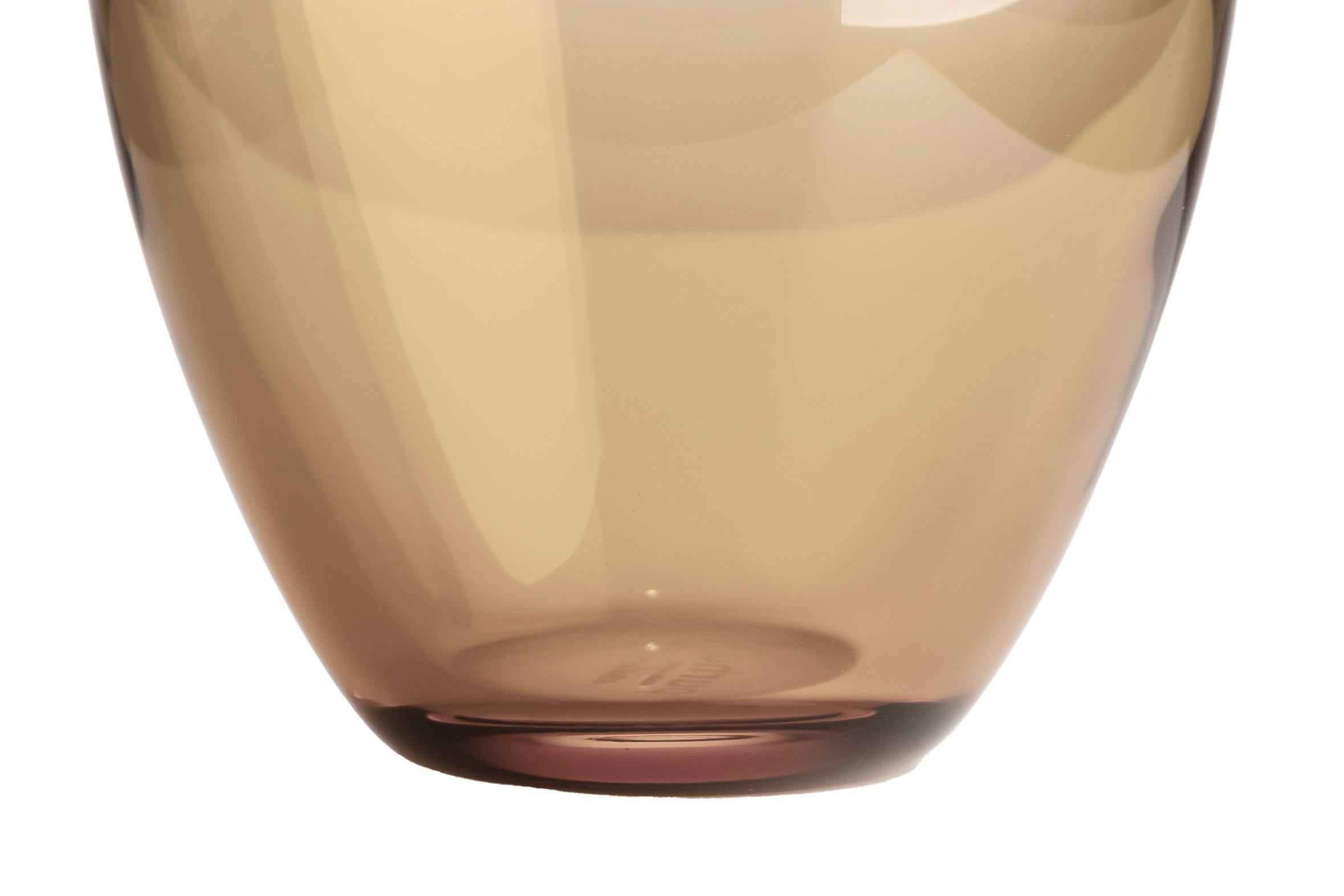21st century Karim Rashid Queen vase Murano glass various Amber base blue top
Queen designed by Karim Rashid is a curvaceous vase that combine regality with visual wit. Proposed in combination with King, the top of Queen resembles a rounded “halo”,