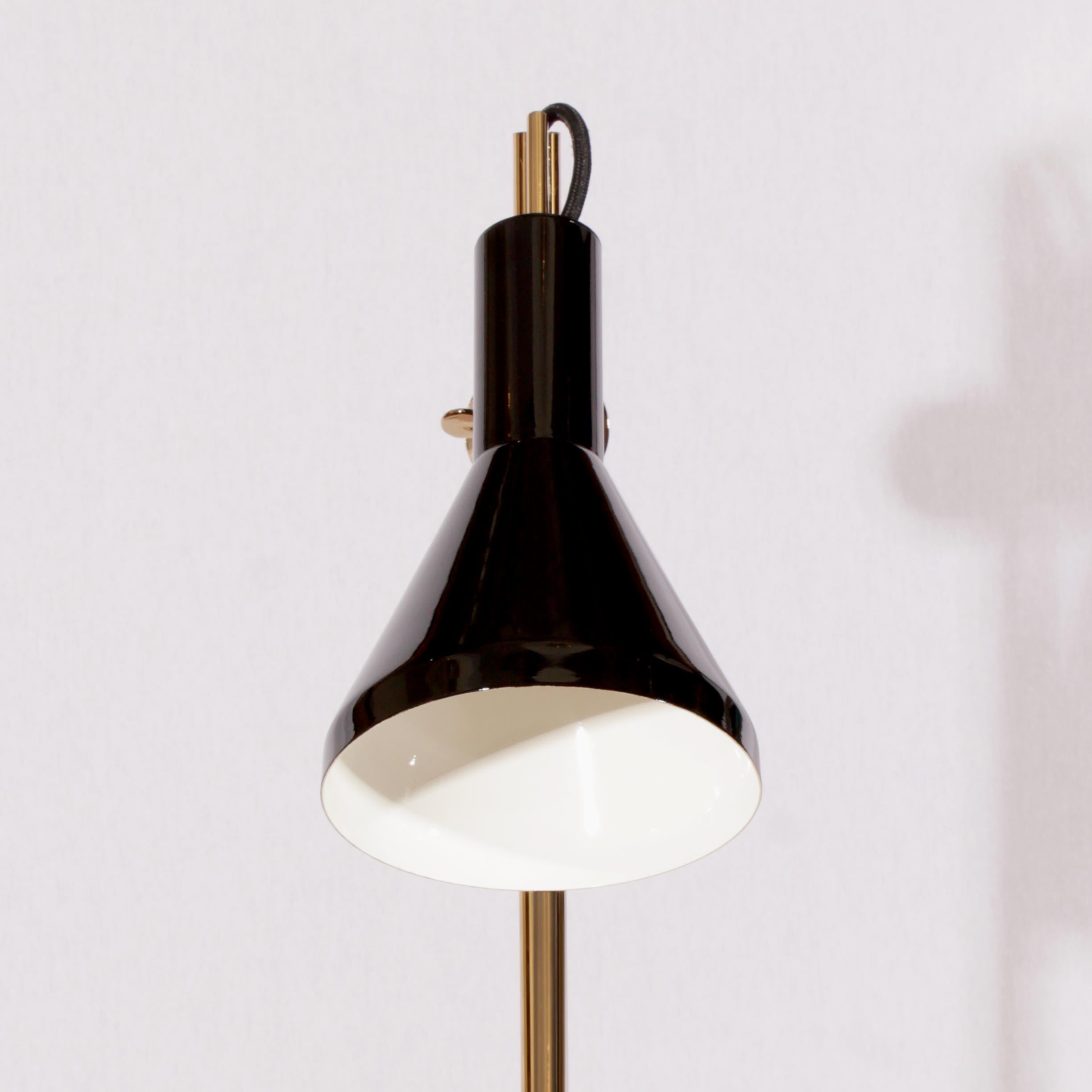 Stehlampe Karlin aus vergoldetem Messing und Aluminium, 21. Jahrhundert  von Creativemary im Angebot 3