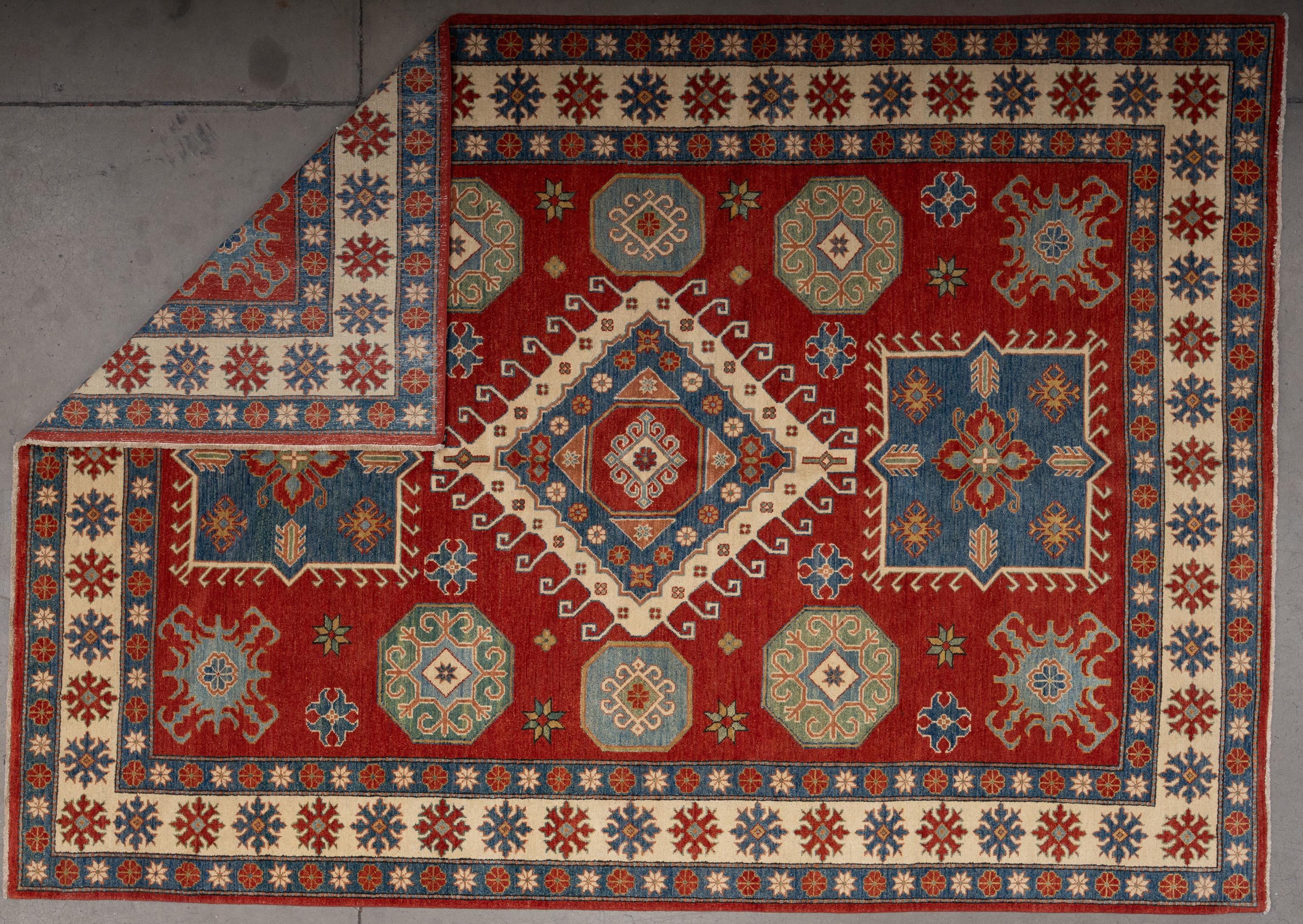 Kazak del siglo XXI Tejido a mano en venta