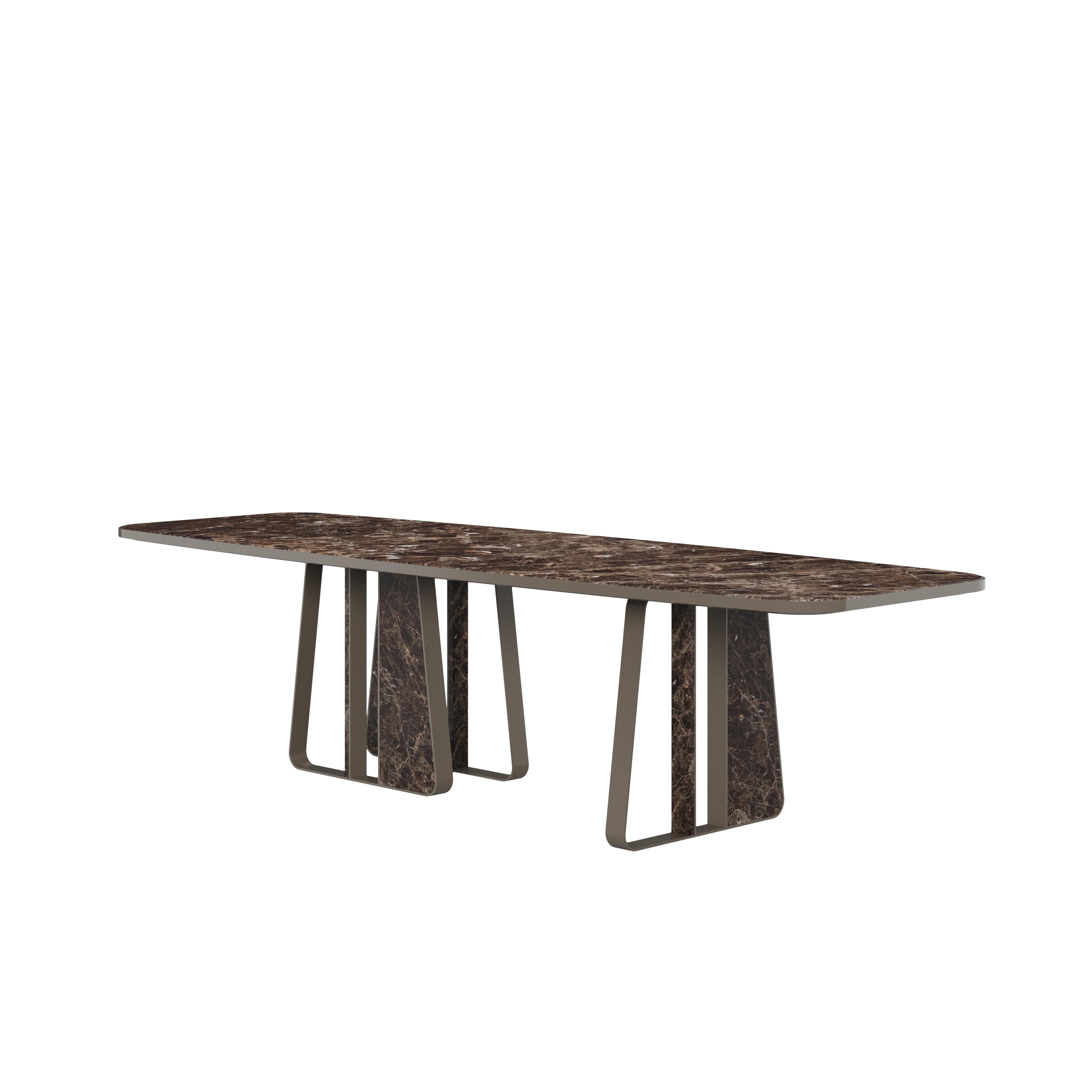Marbre Table de salle à manger Kenai du 21e siècle en marbre et laiton. Fabriqué au Portugal par Porus Studio en vente