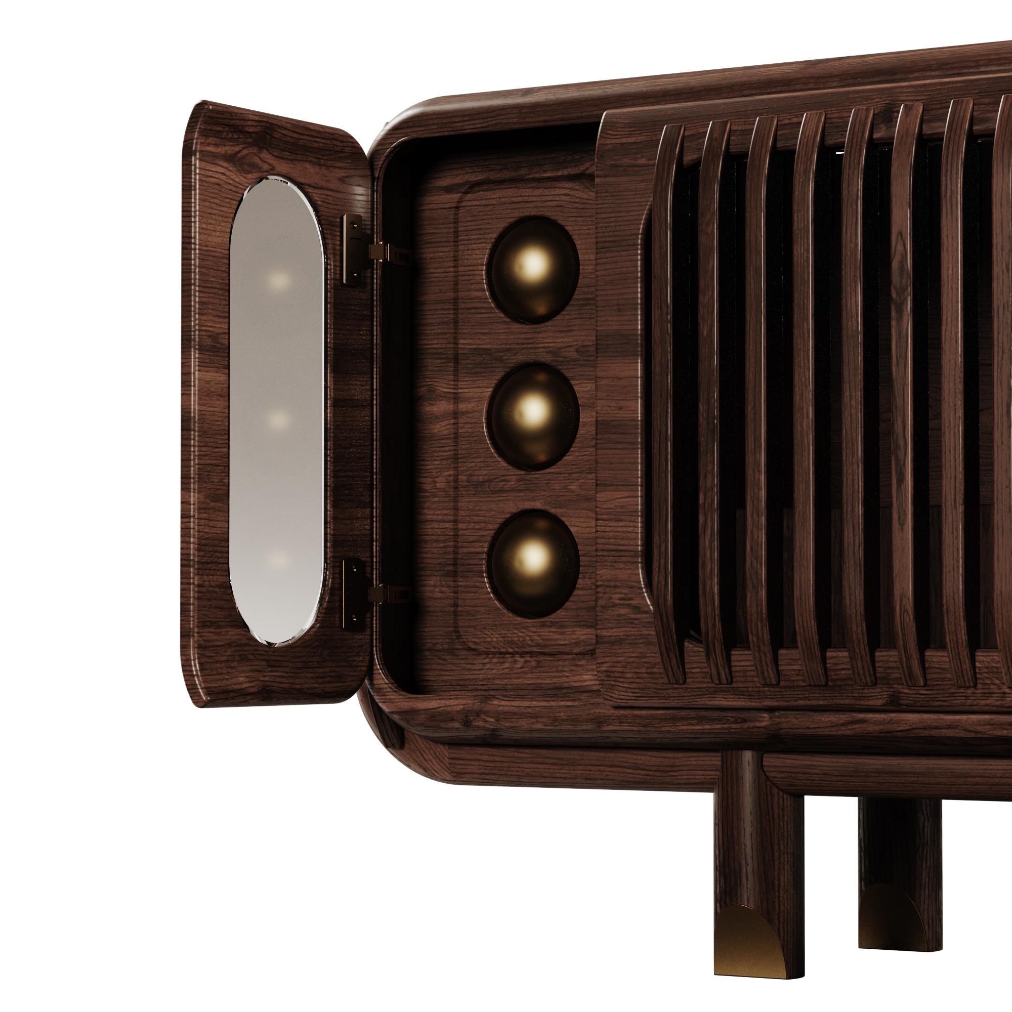 Credenza Kennedy del 21° secolo in legno di noce e pelle in ottone in vendita 3