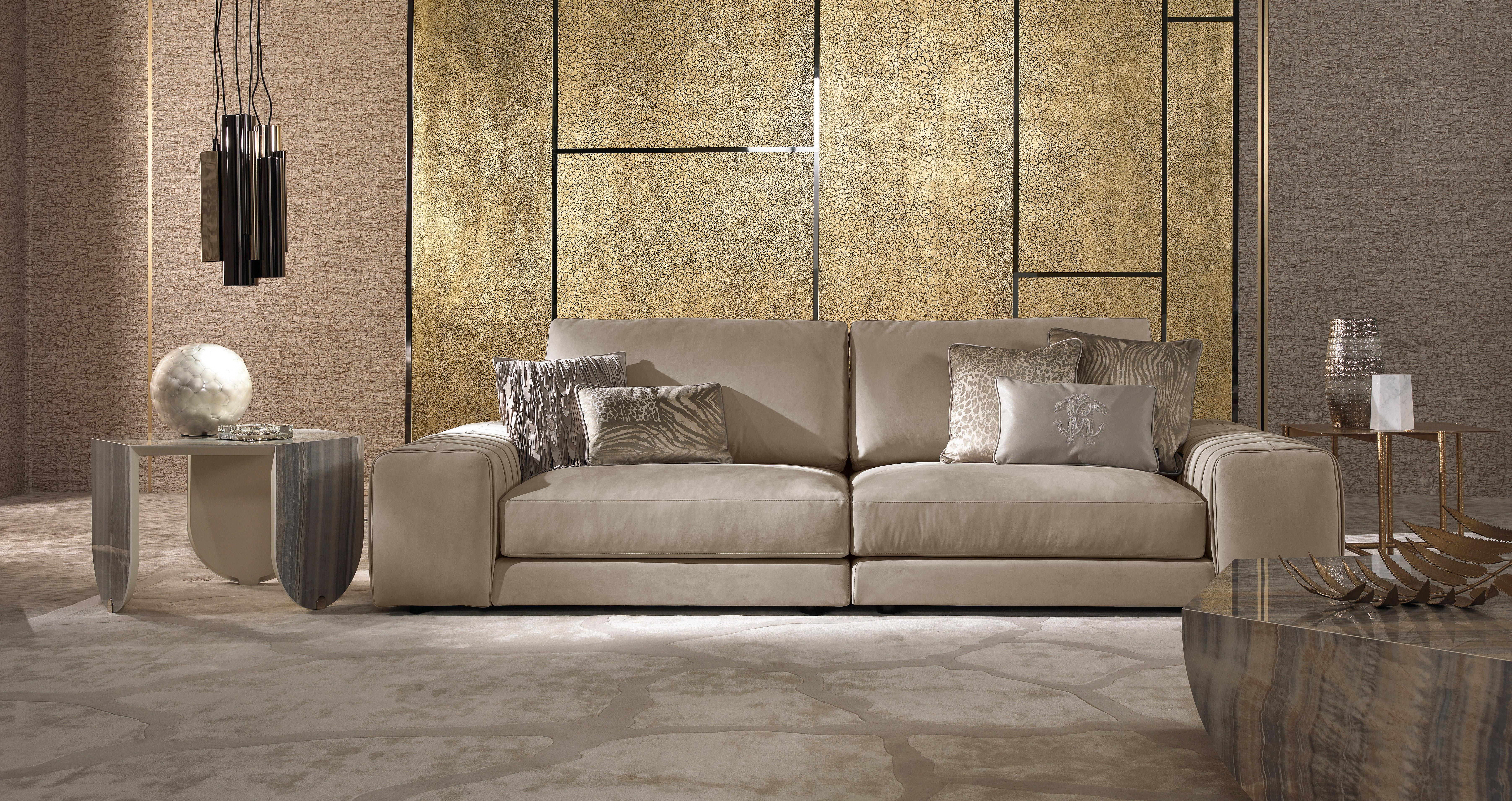 Contemporary 21st Century Kingston Sofa in Leather by Roberto Cavalli Home Interiors For Sale