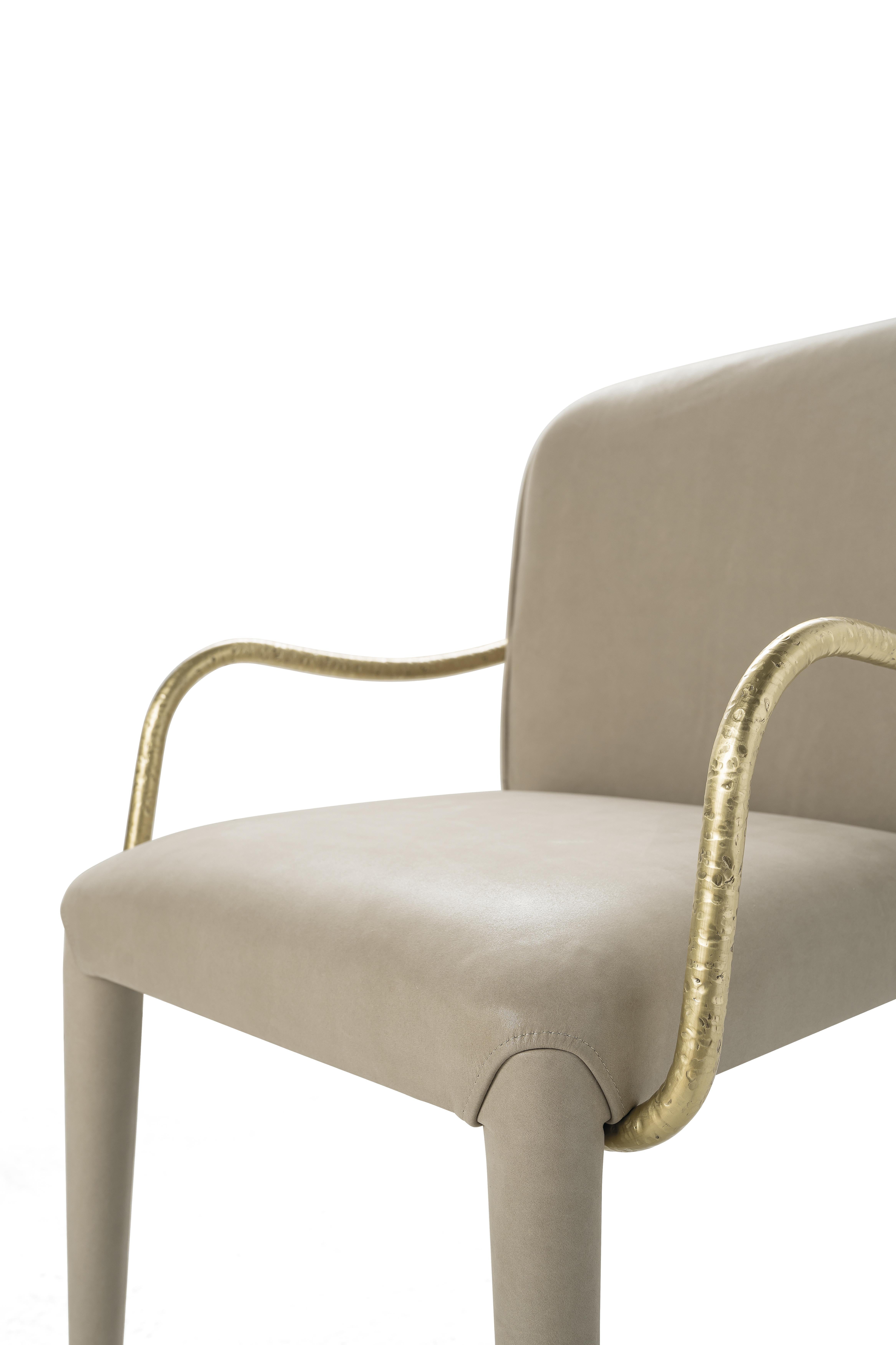 Contemporary 21st Century Kivu Chair in Leather by Roberto Cavalli Home Interiors For Sale
