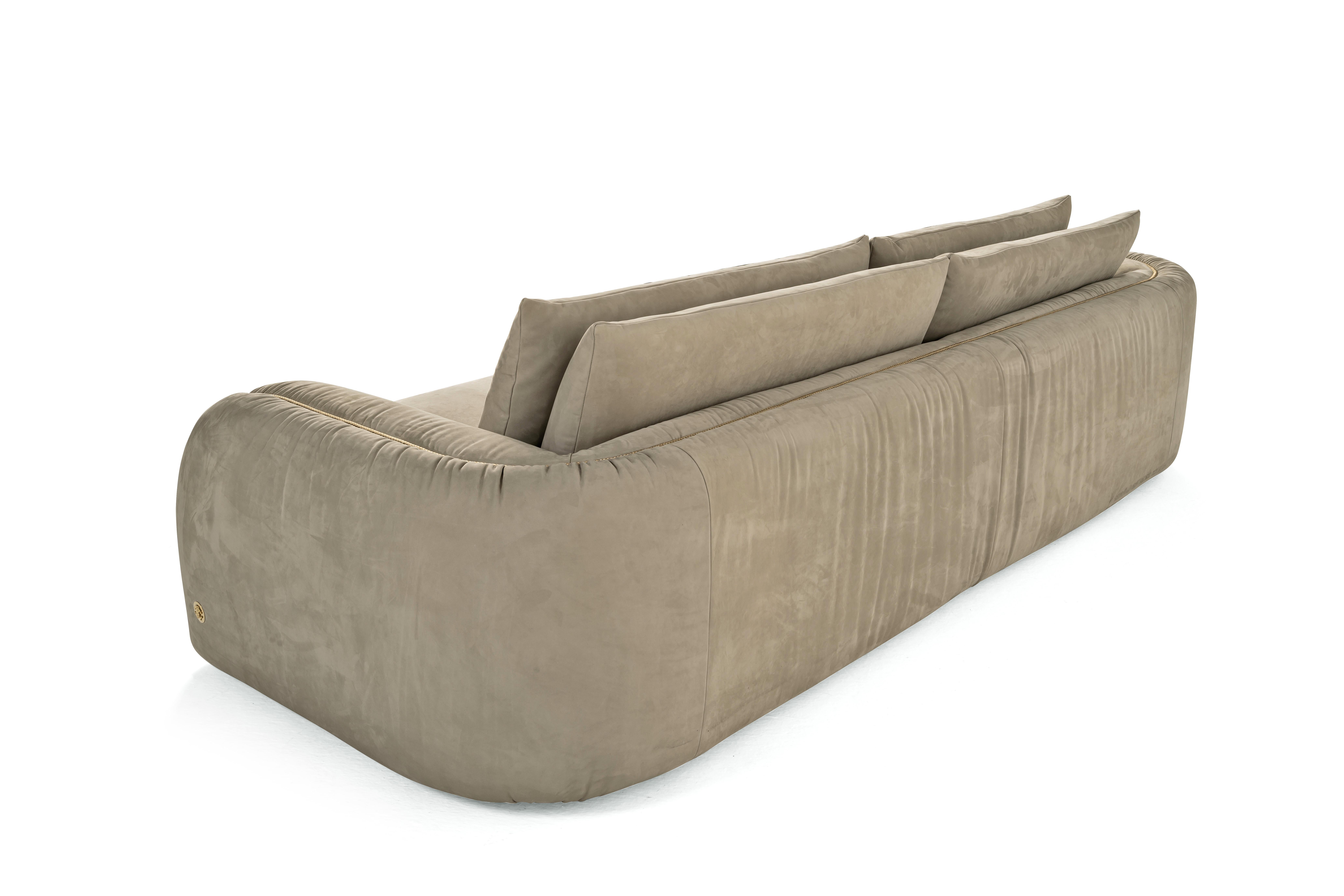 Modern 21st Century Kruger Sofa in Leather by Roberto Cavalli Home Interiors For Sale