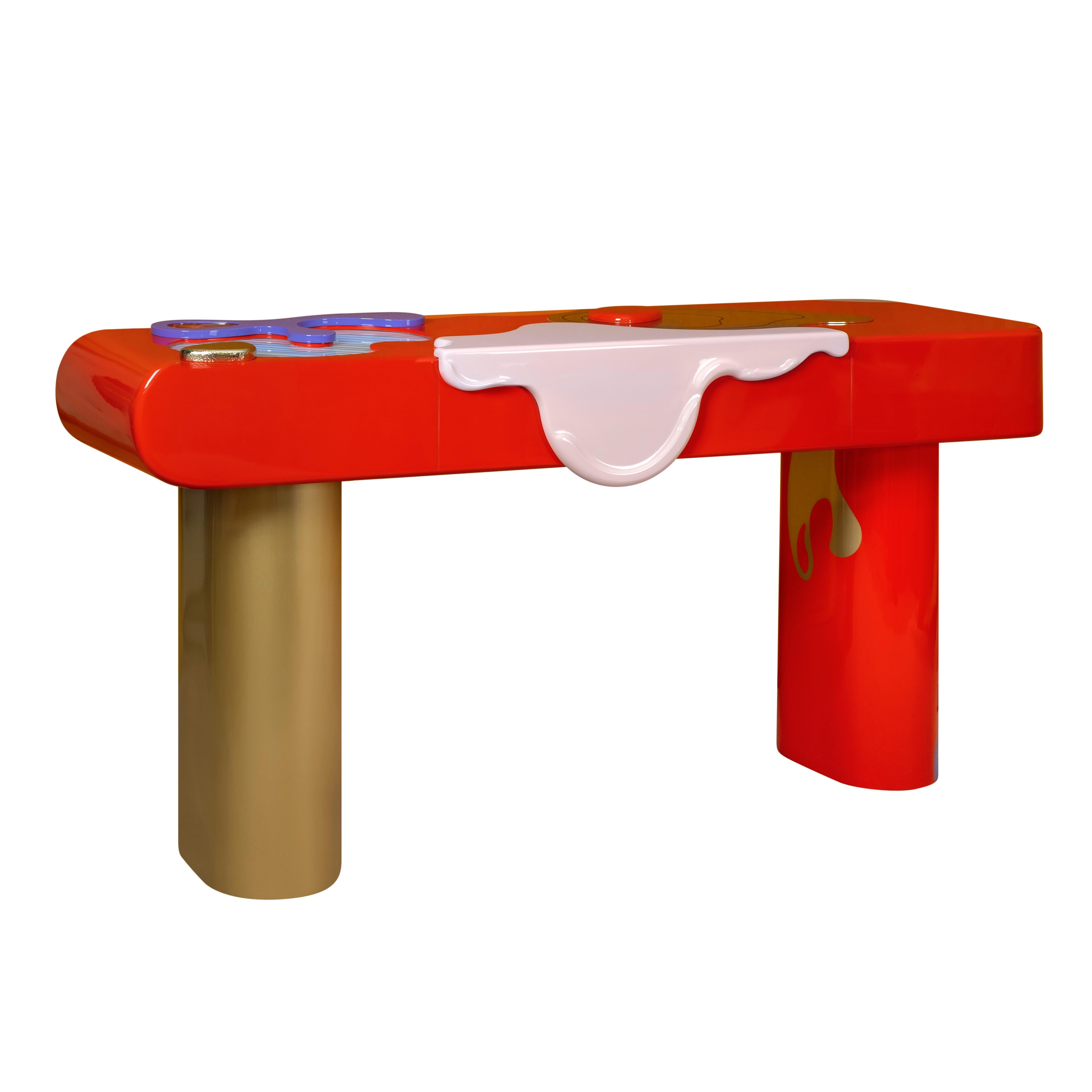 Console La vie du 21e siècle en bois laqué et laiton fabriqué au Portugal par Malabar Abîmé - En vente à RIO TINTO, PT