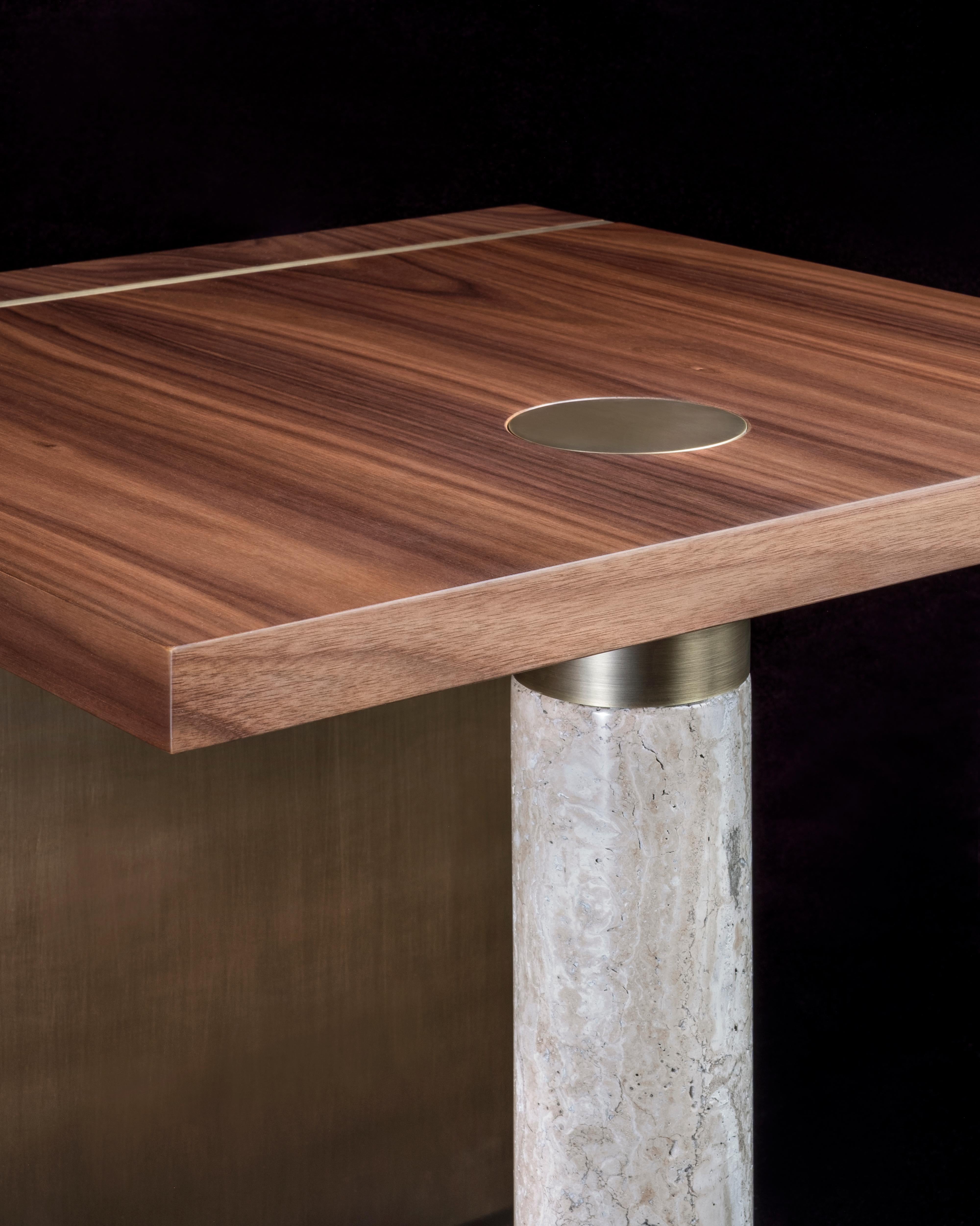 Acier inoxydable 21st Century Table d'appoint Lakewood en bois de frêne teinté noir en vente