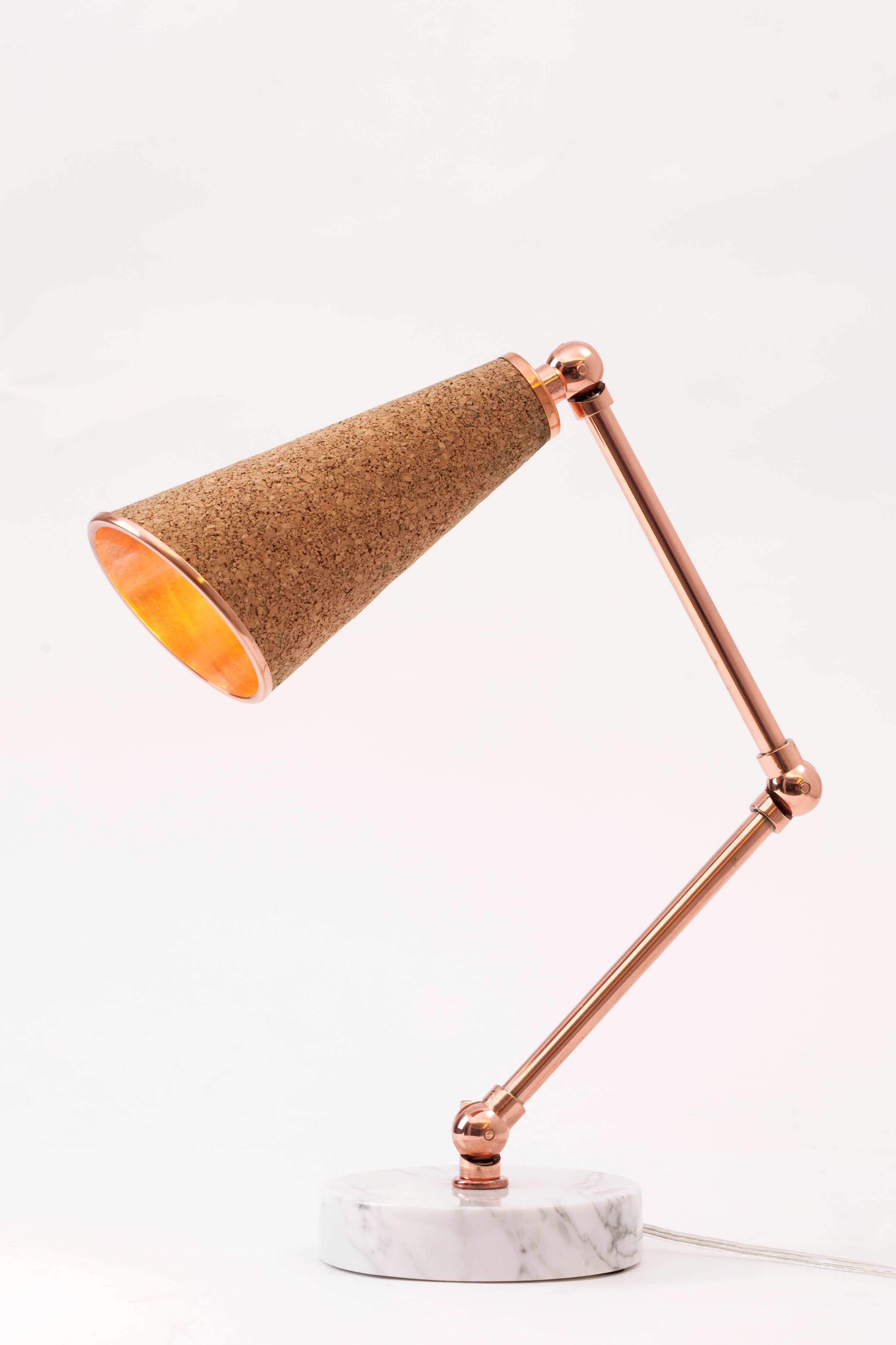 Arts and Crafts 21st Century Lanterna Cork Table Lamp in Copper and Carrara Marble For Sale