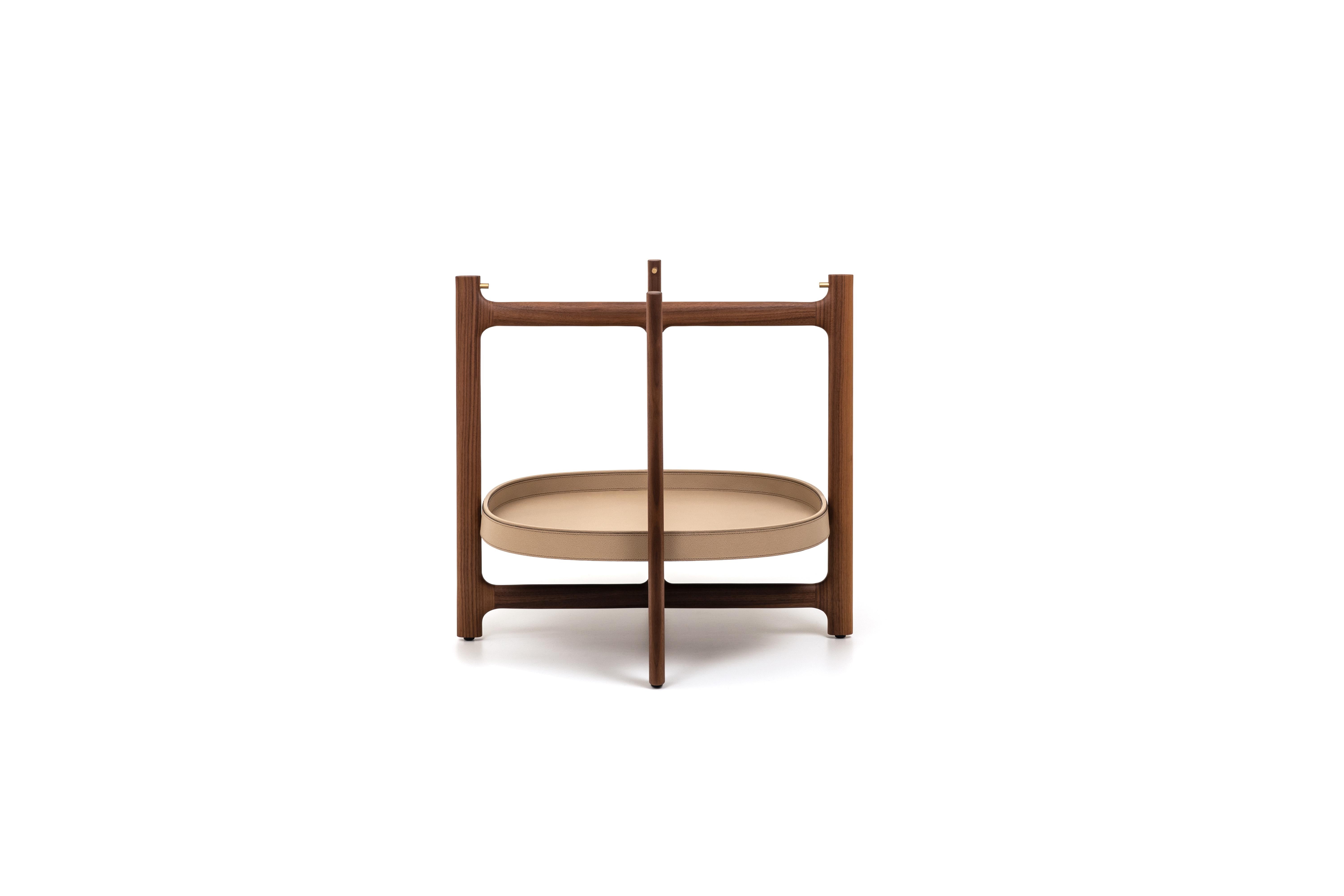 Moderne Table pliante Chelsea du 21e siècle en cuir et bois de noyer, fabriquée à la main en Italie en vente