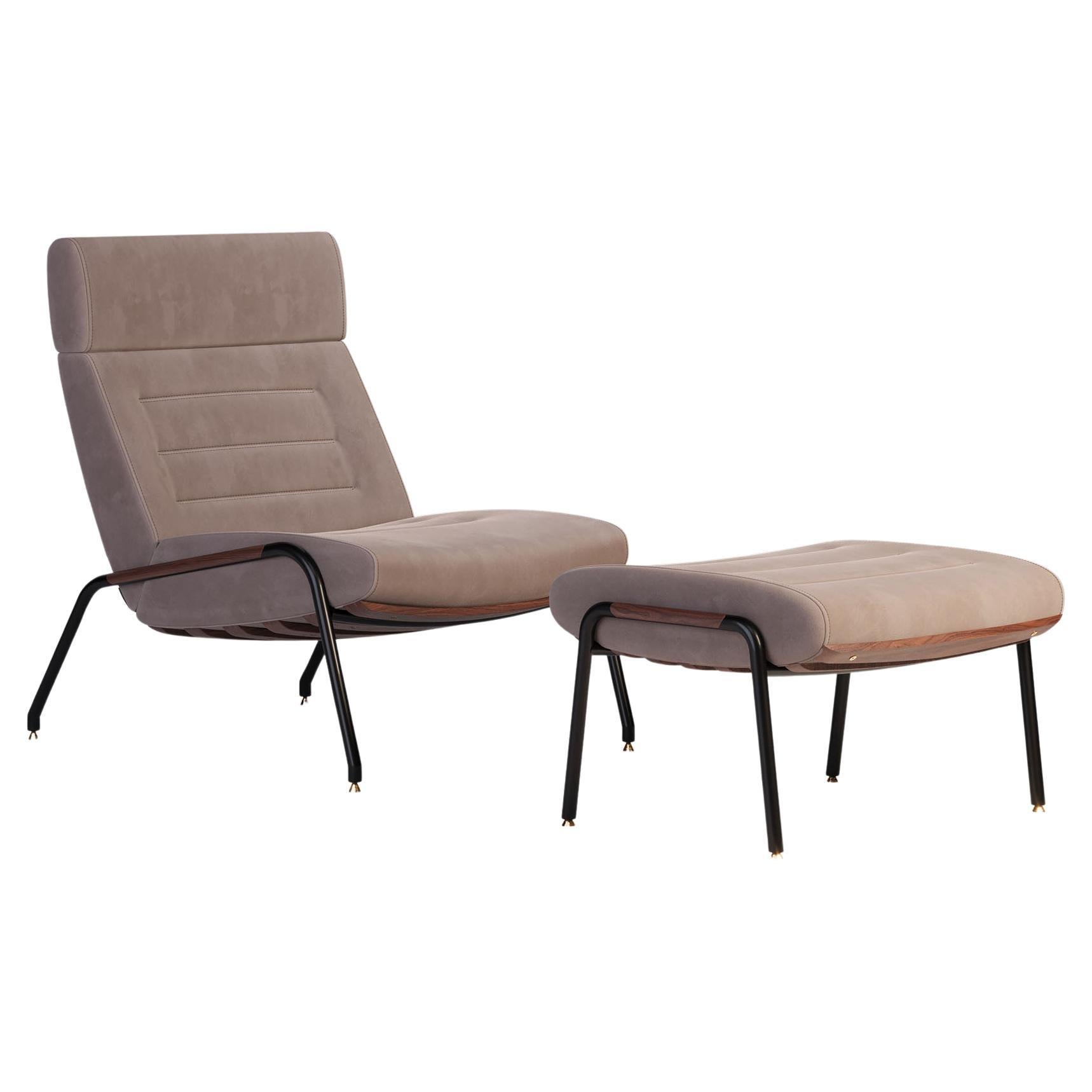 The Liberty Armchair embodies the spirit of freedom and enlightenment much like the iconic Statue of Liberty. Crafted with meticulous attention to detail, this armchair reflects the statue's grace and strength.

The chair's upholstery is a blend of