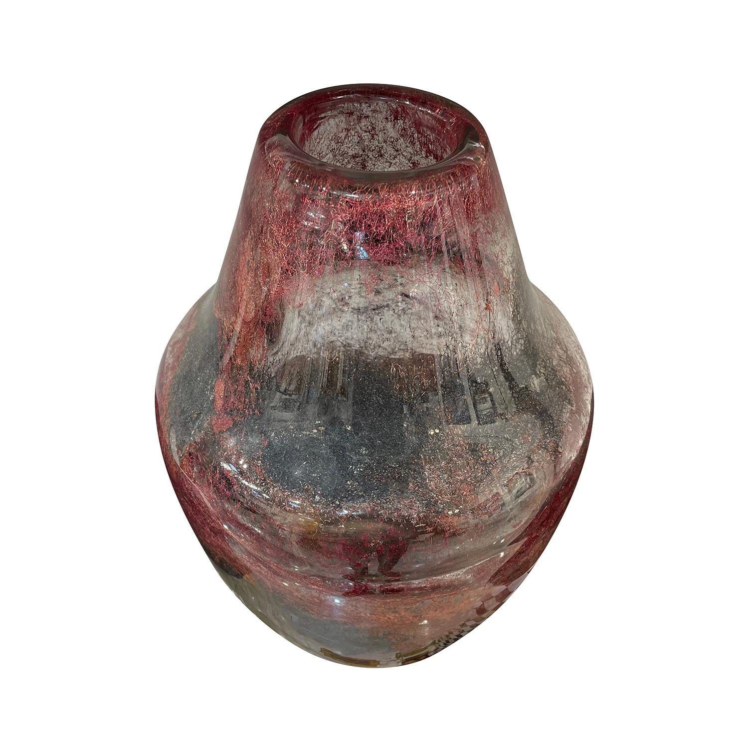 Italiano Vaso singolo moderno in vetro di Murano del XXI secolo di Studio Salvadore in vendita