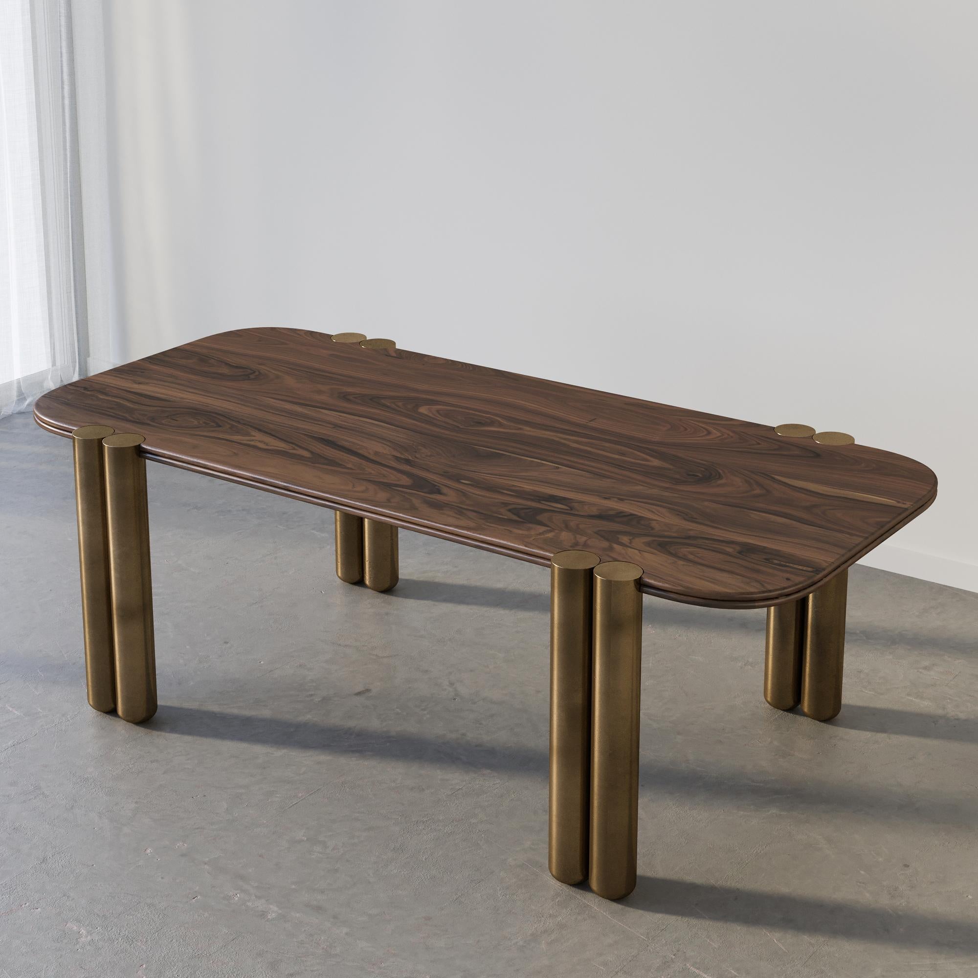 Mid-Century moderno Tavolo Forever del 21° secolo in edizione limitata in noce e ottone in vendita