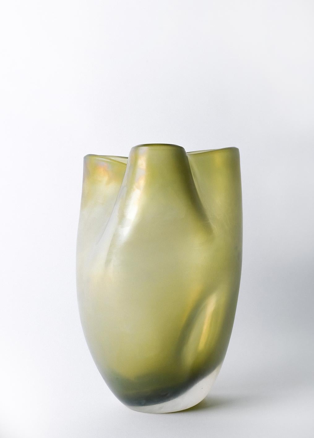 Ludovica+Roberto Palomba Laguna Bacan Vase aus Muranoglas in Moosgrün, 21. Jahrhundert (Moderne) im Angebot