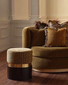 21. Jahrhundert LUNE B Runder Pouf, Sitz aus Stoff COM/COL, Sockel Eisenholz & Messing