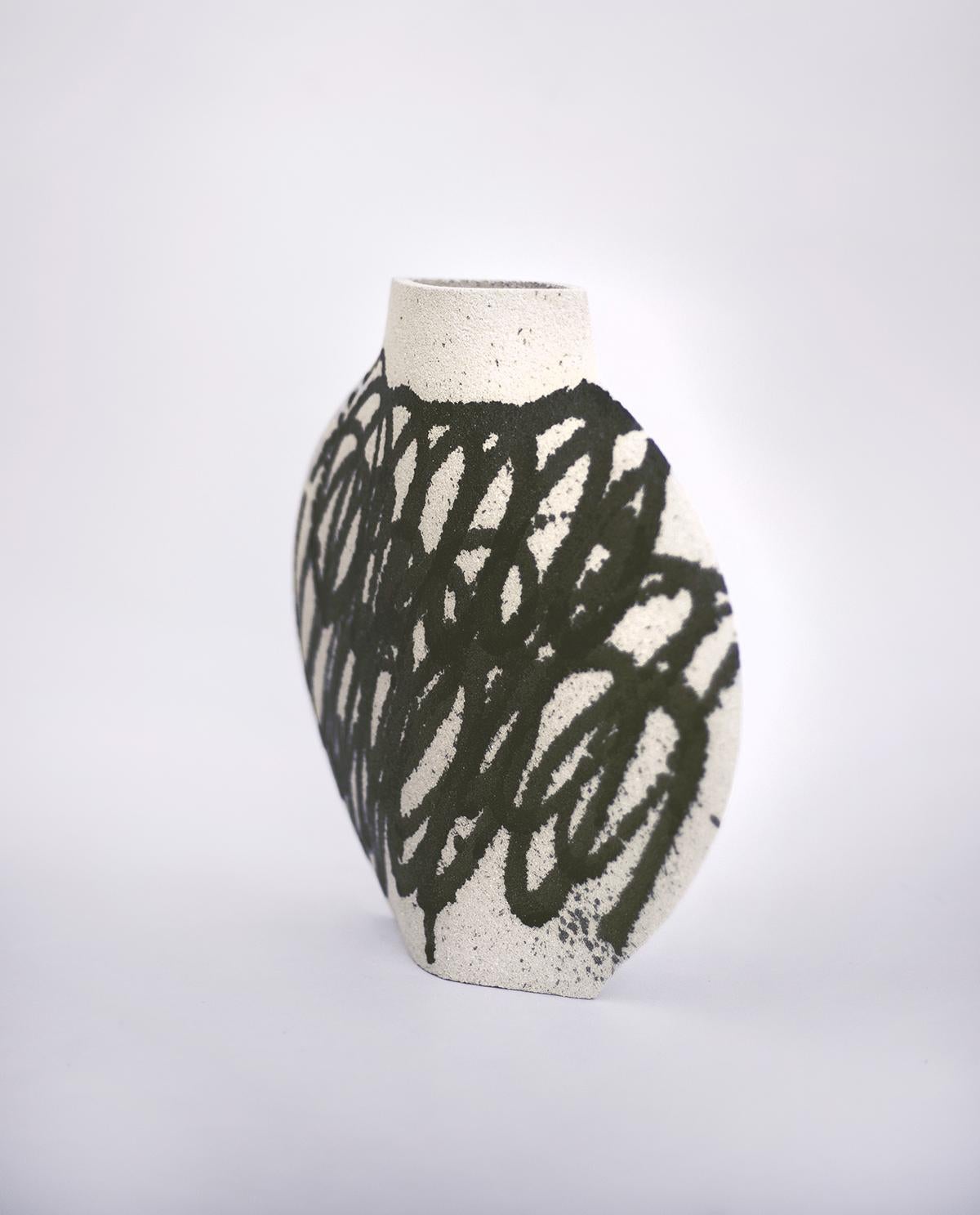 Minimalist 21st Century Lune 'M', Circles Black 1 Vase in Ceramic, Hand-Crafted in France For Sale